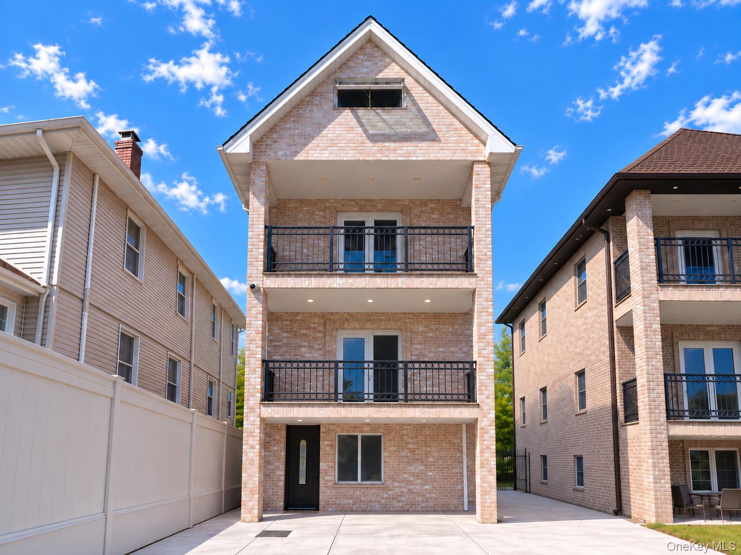 7-17 College Place – For Sale photo 6