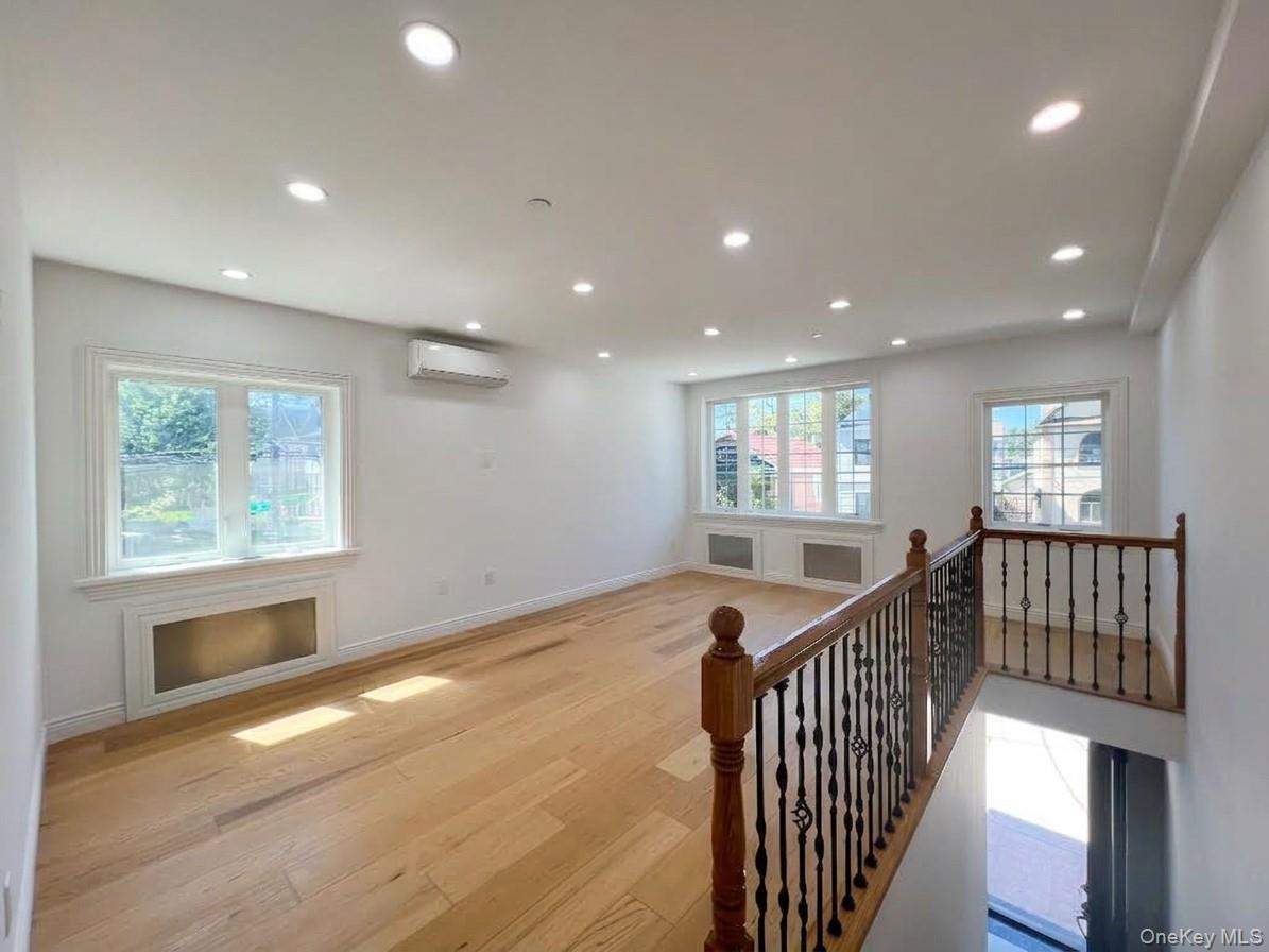 7-17 College Place – For Sale photo 15