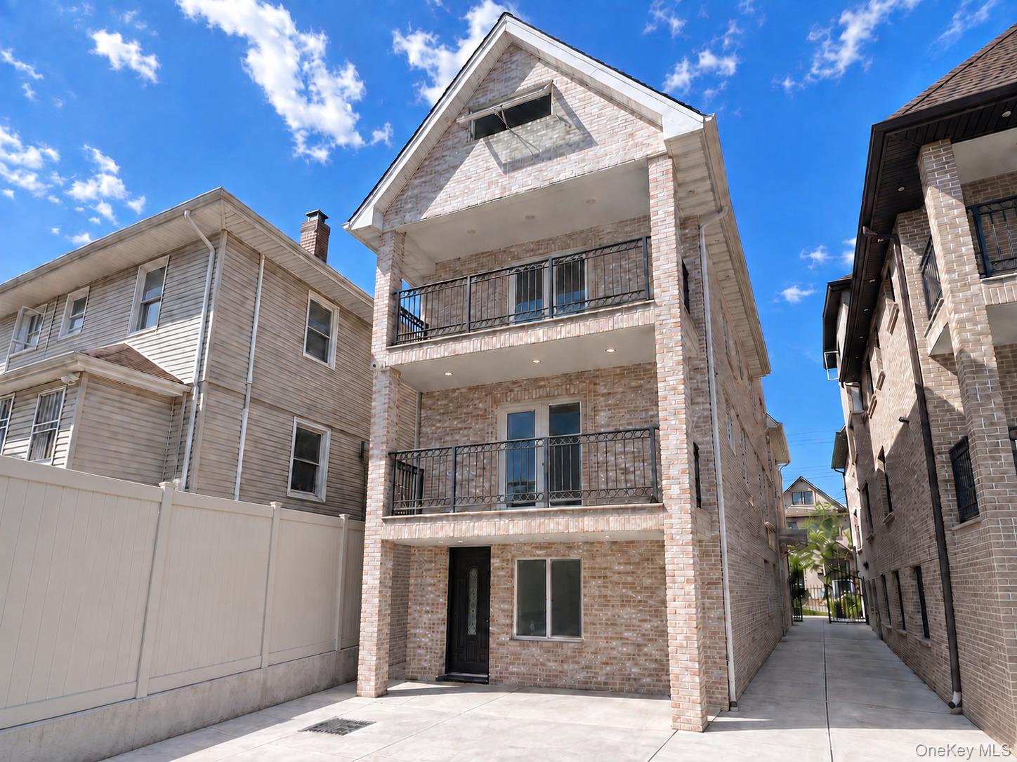 7-17 College Place – For Sale photo 7