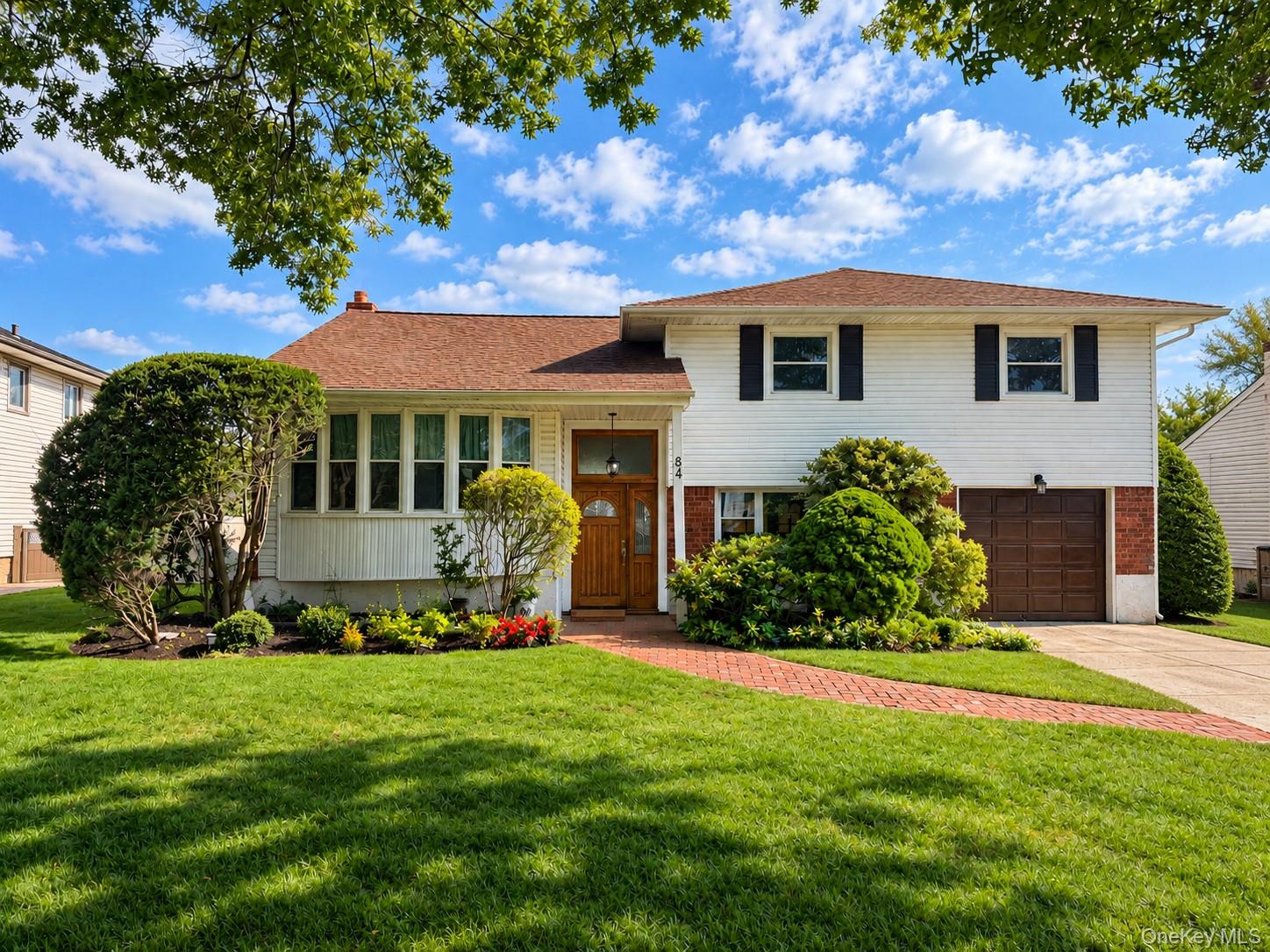 84 Robby Lane – For Sale