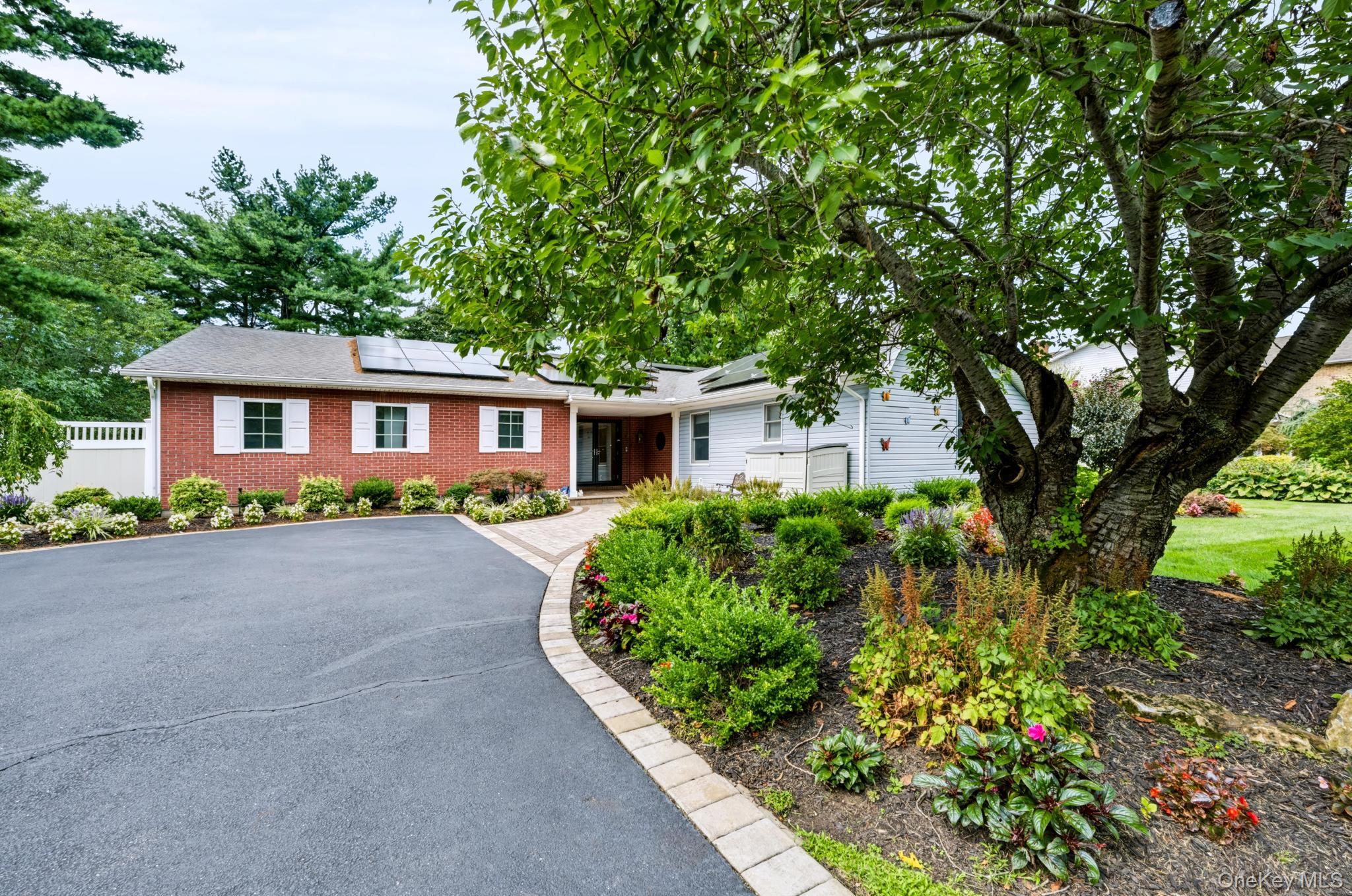 281 Town Line Road – For Sale