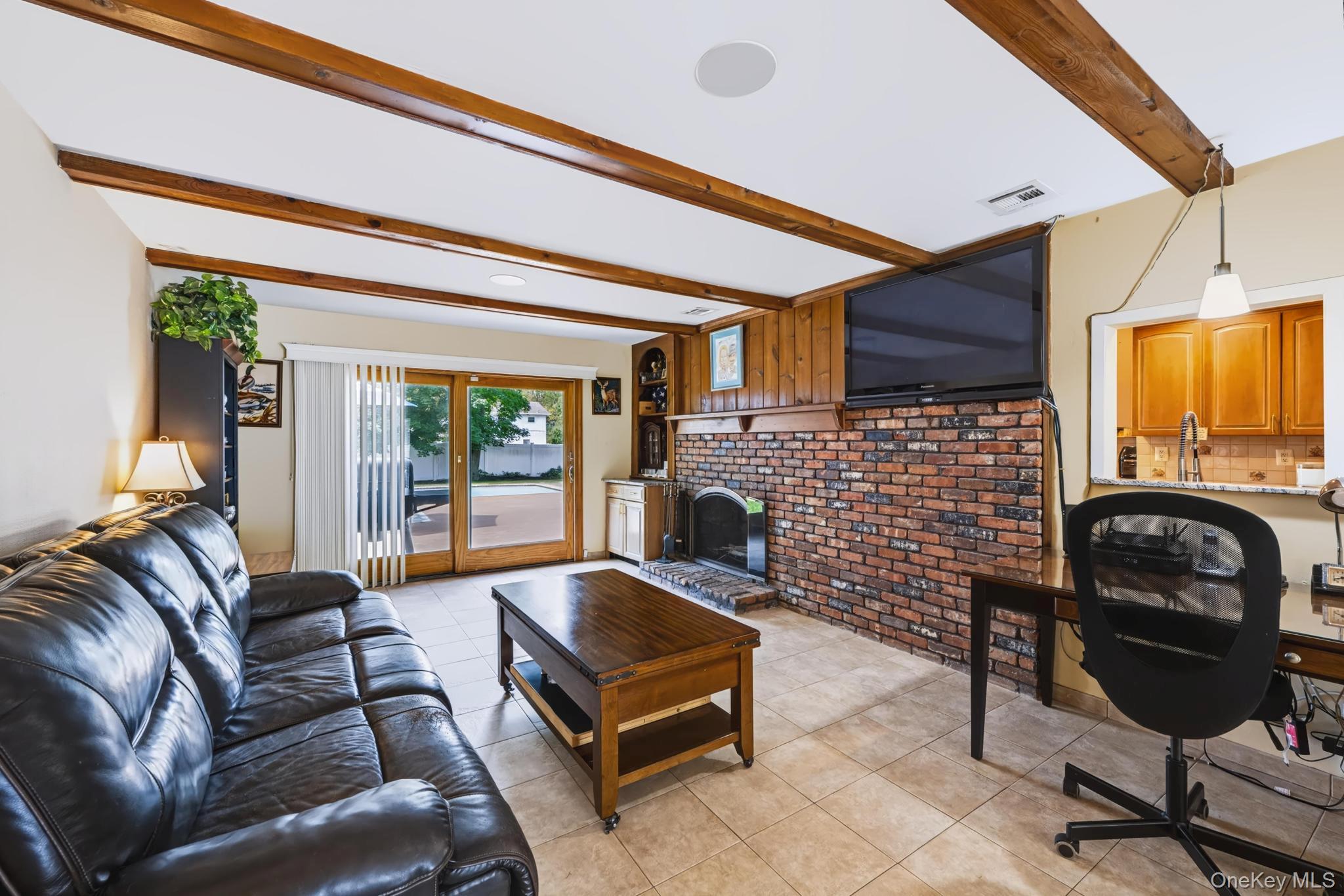 281 Town Line Road – For Sale photo 6