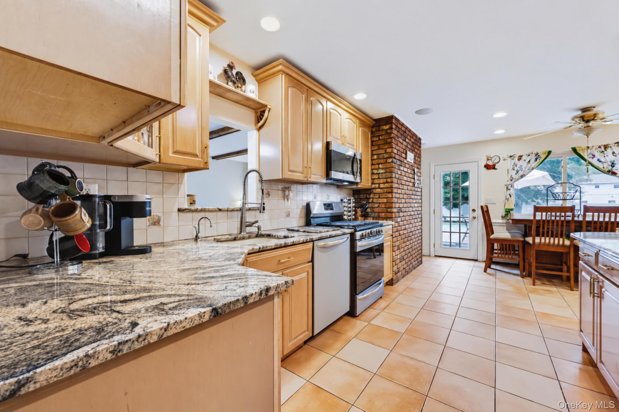 281 Town Line Road – For Sale photo 11