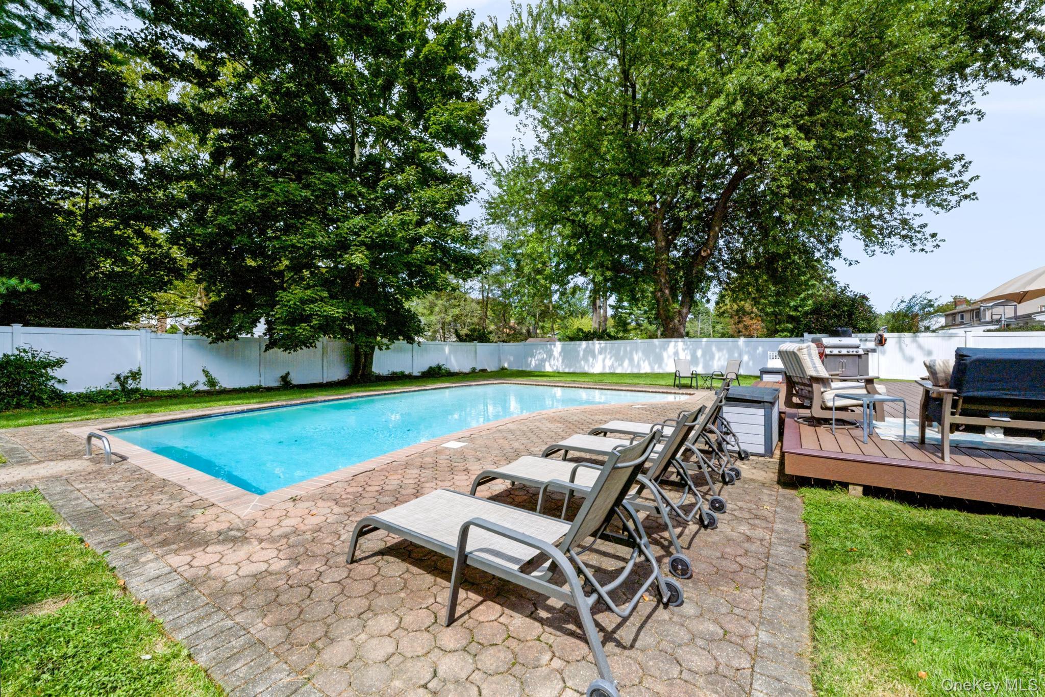 281 Town Line Road – For Sale photo 31