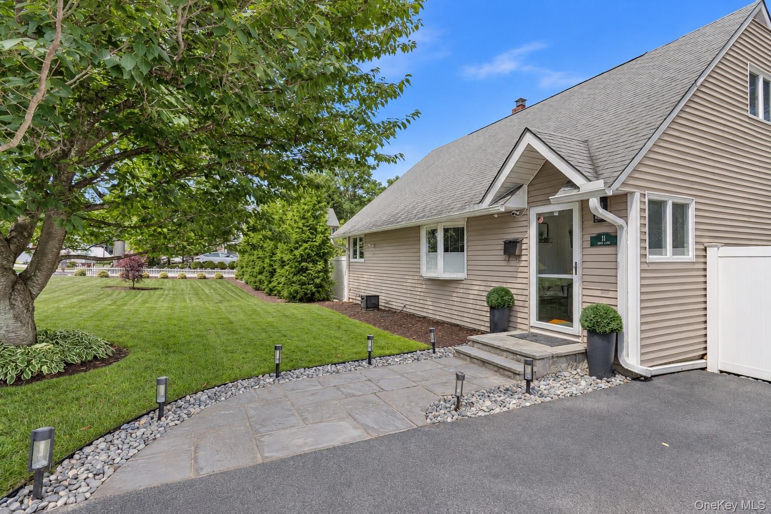 11 Jean Lane – For Sale photo 3