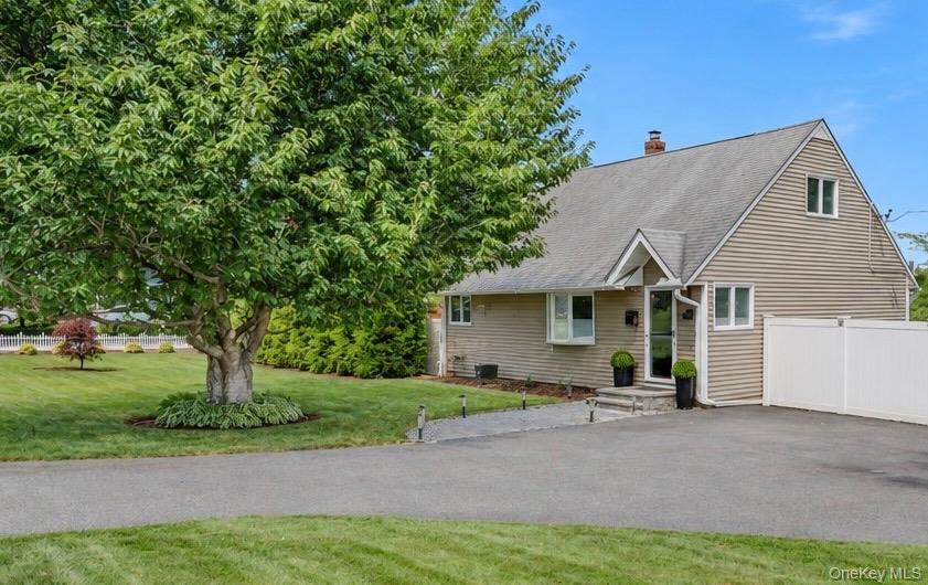 11 Jean Lane – For Sale