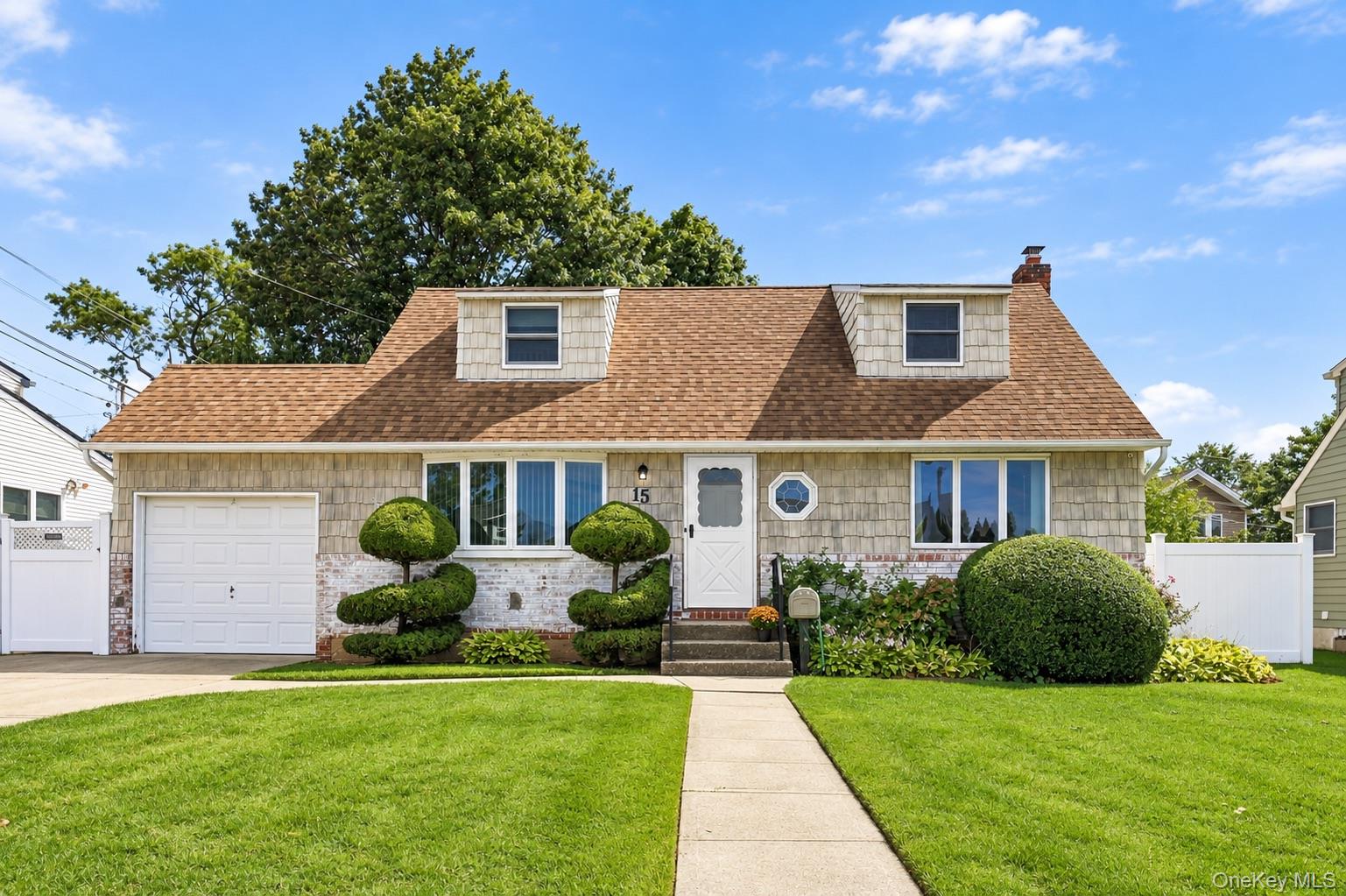 15 Scholl Drive – For Sale