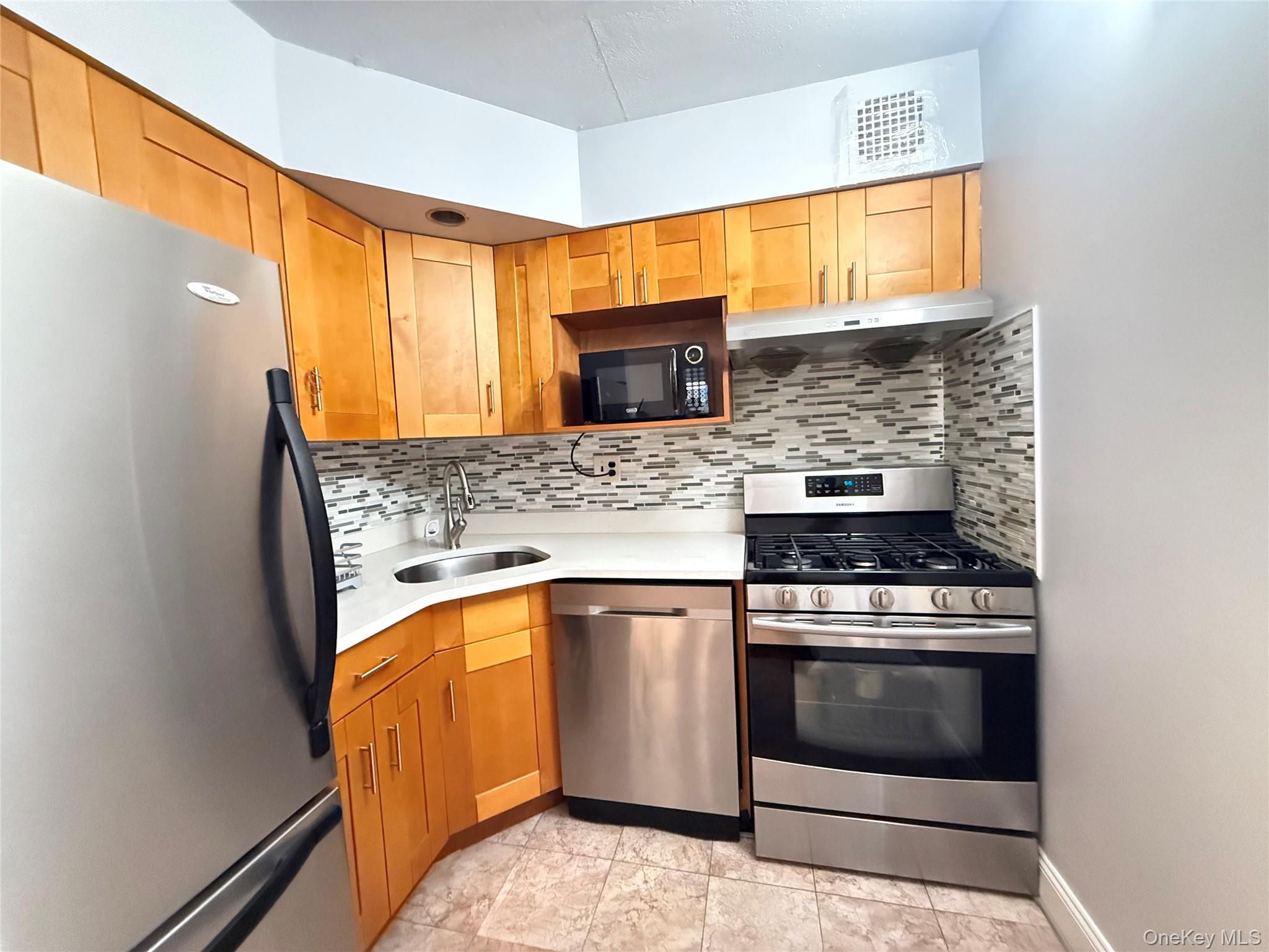 170-20 Crocheron Avenue, Unit 203 photo 3