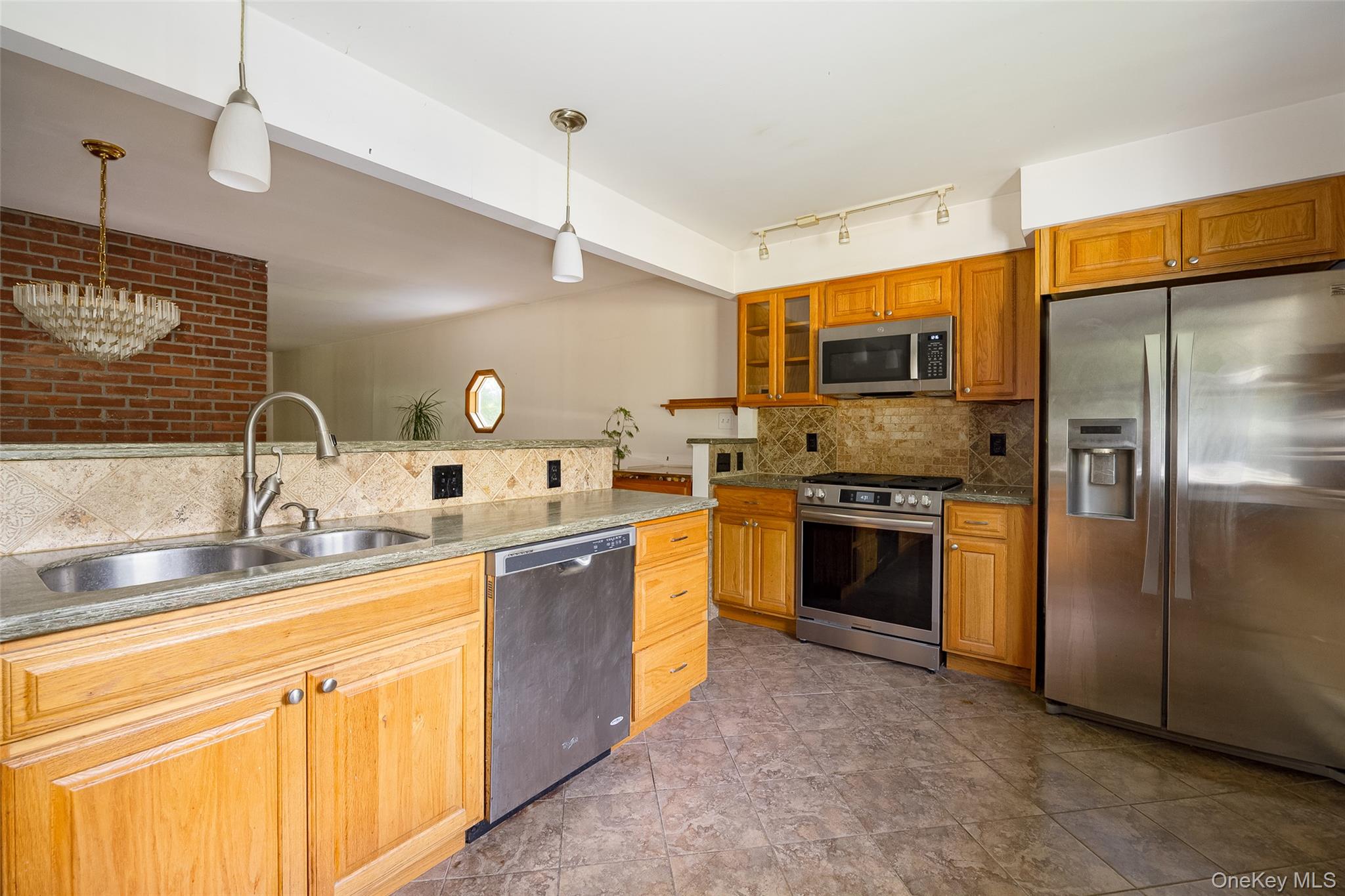 226 Charwill Drive – For Sale photo 6