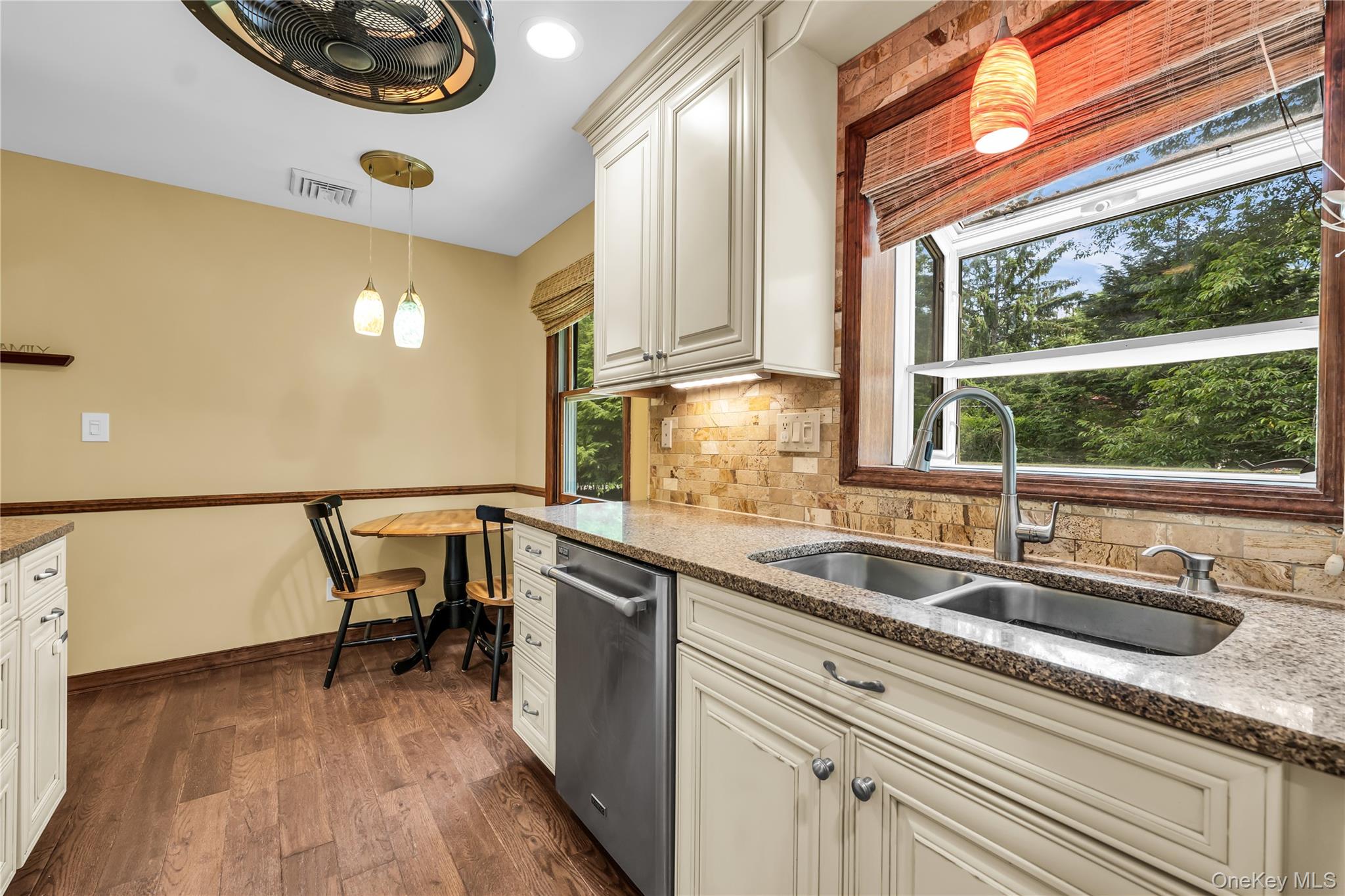 17 Hawkins Lane – For Sale photo 16