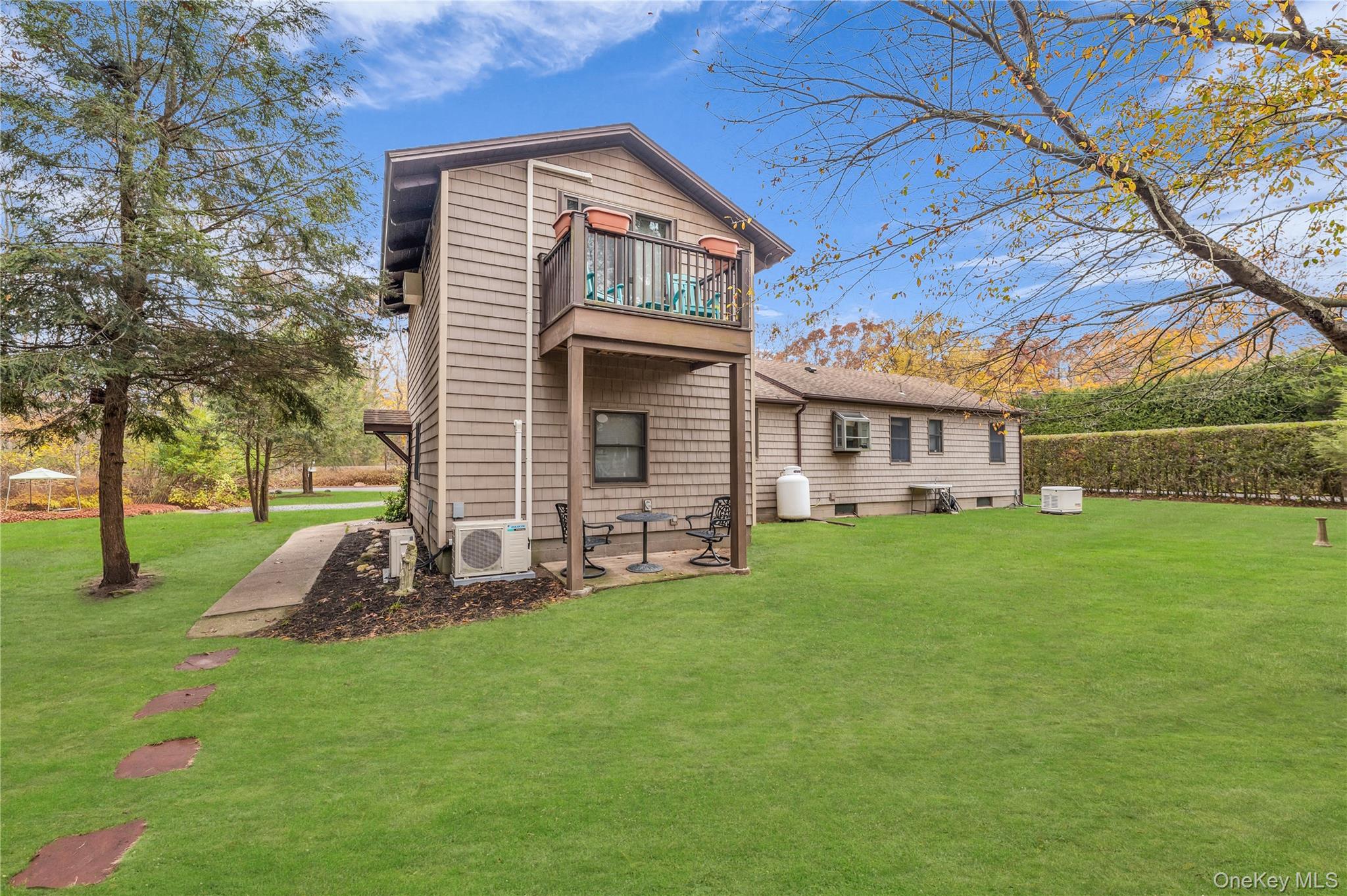 17 Hawkins Lane – For Sale photo 38