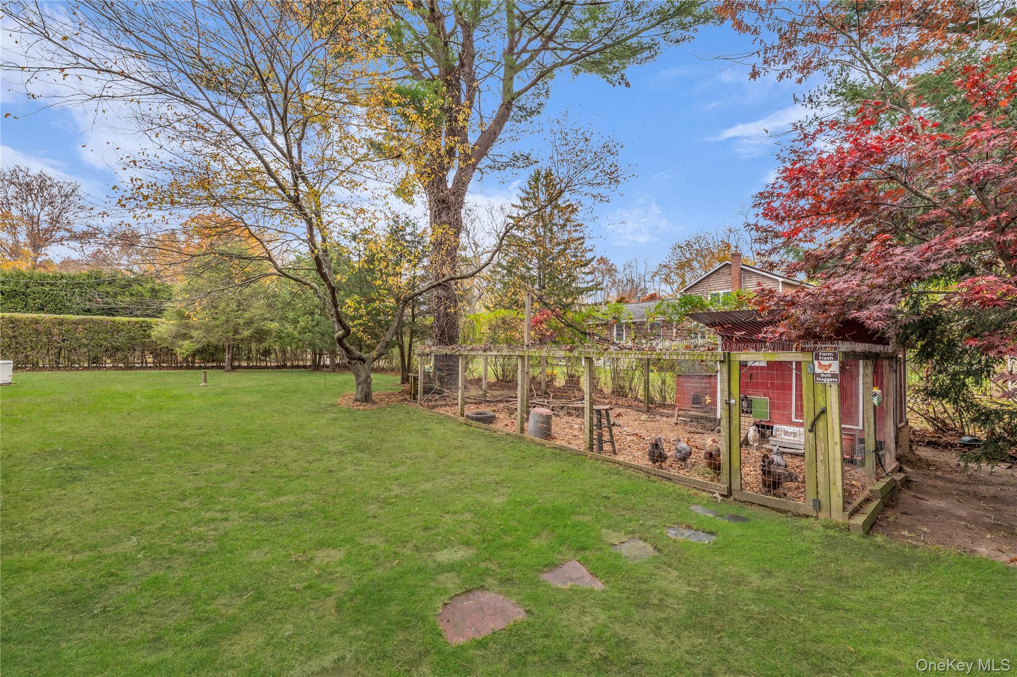 17 Hawkins Lane – For Sale photo 40
