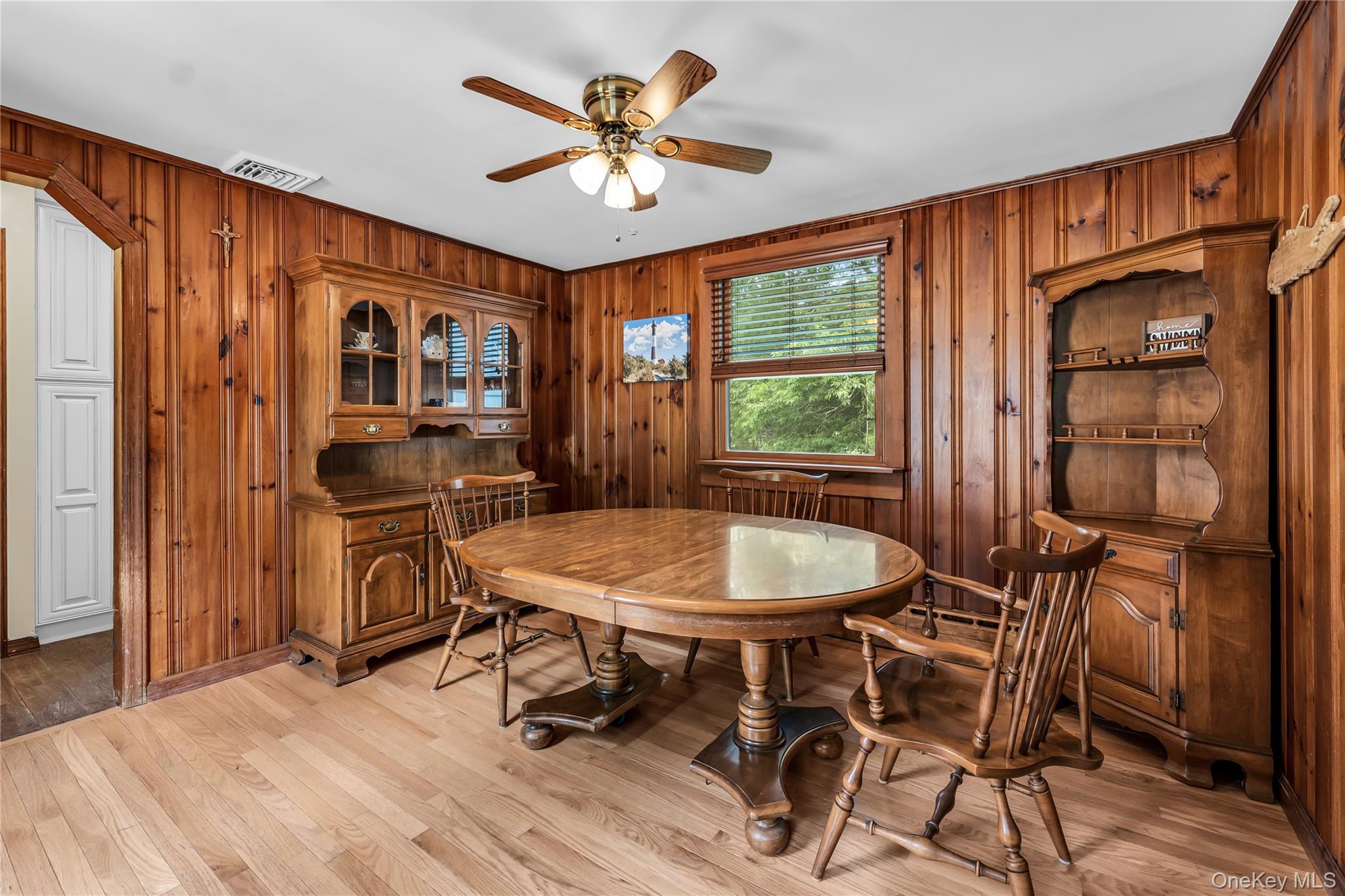 17 Hawkins Lane – For Sale photo 13