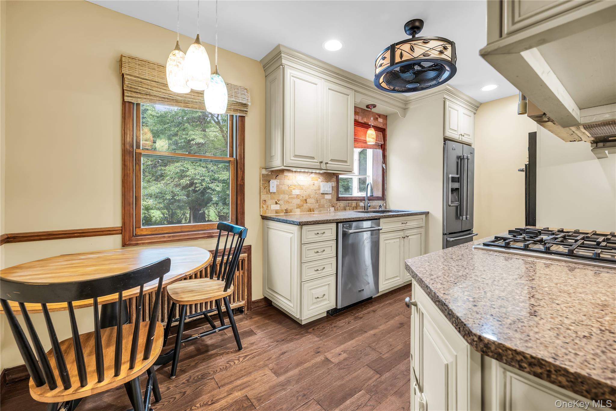 17 Hawkins Lane – For Sale photo 17