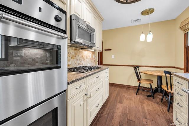 17 Hawkins Lane – For Sale photo 19