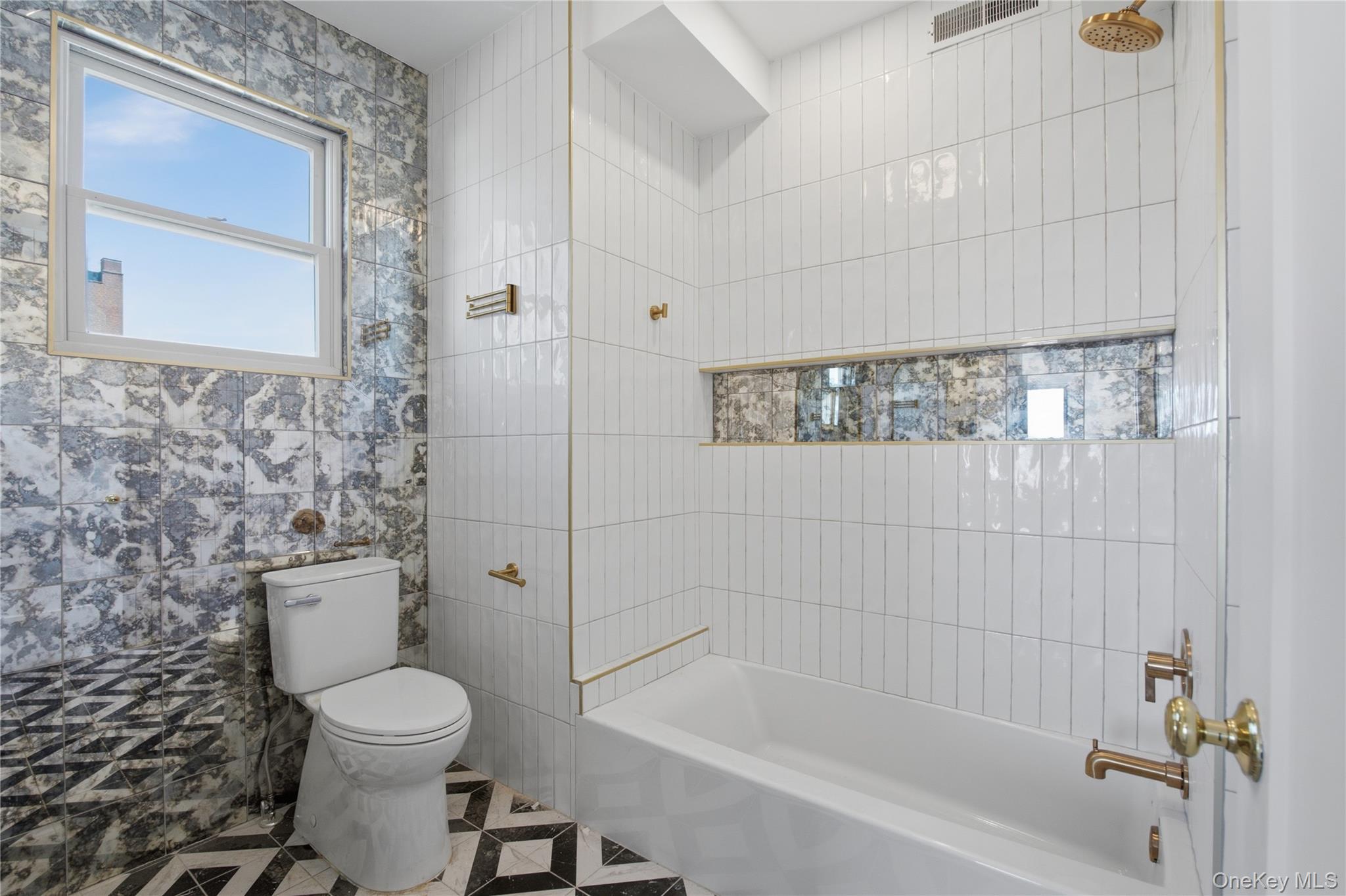 35 S Broadway, Unit 1 photo 20