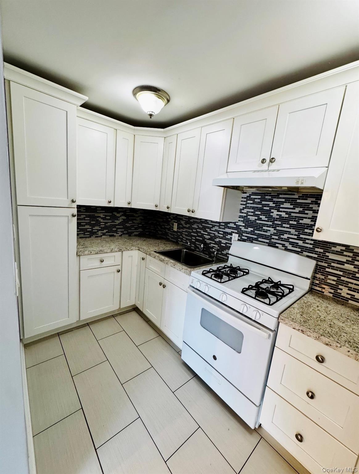 86 Old Tappan Road – For Rent photo 5