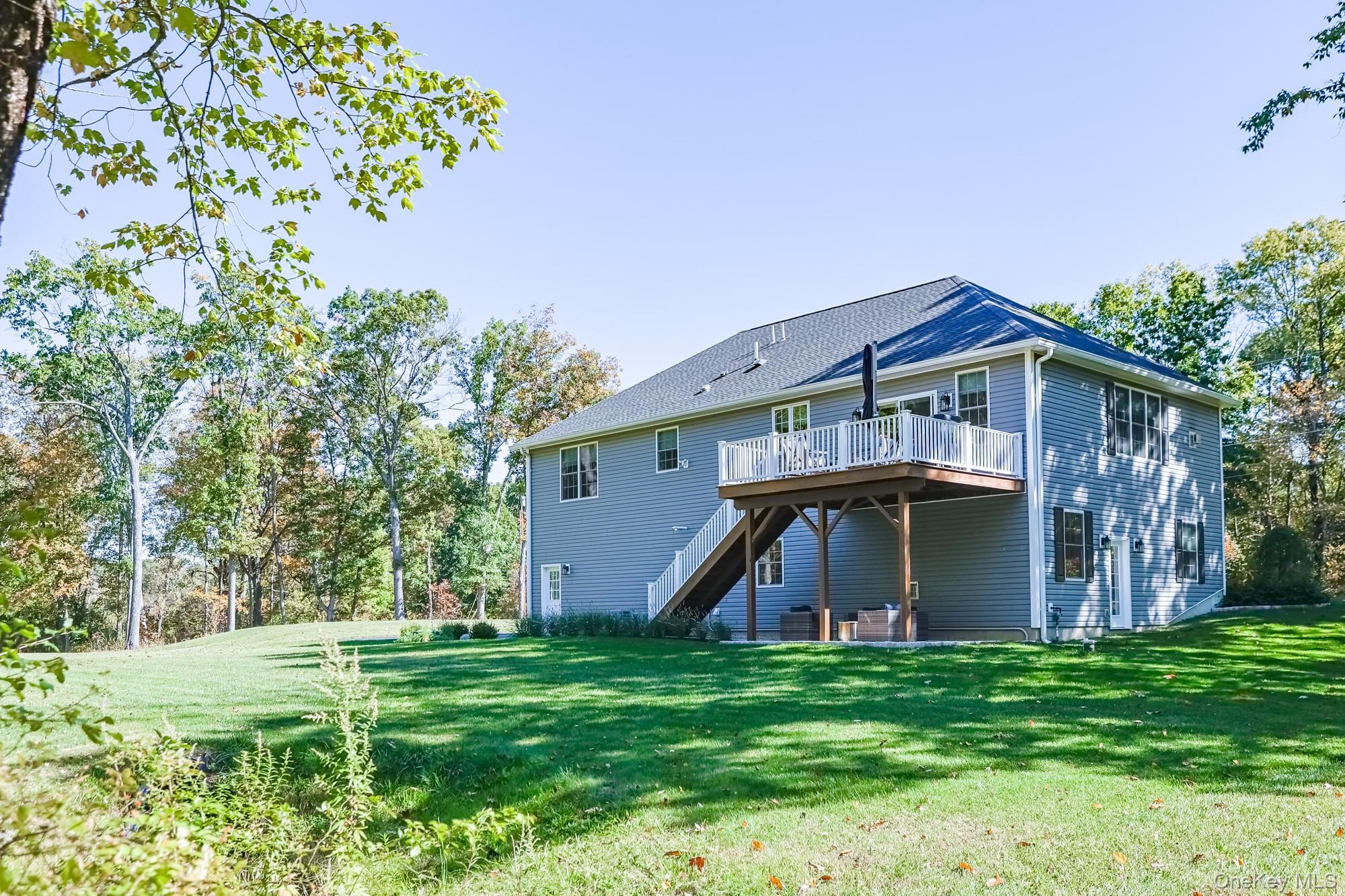 327 Commons Road – For Sale photo 5