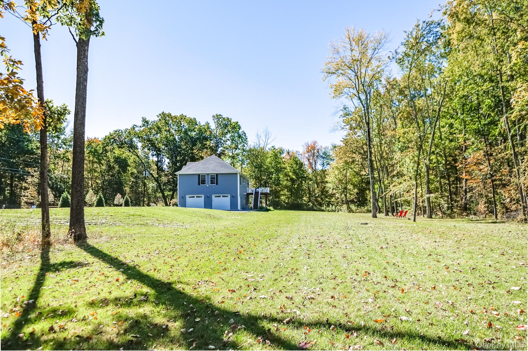 327 Commons Road – For Sale photo 7