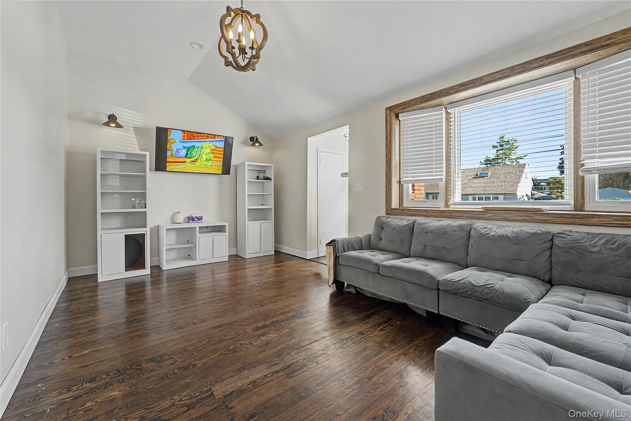 410 10th Street – For Sale photo 7