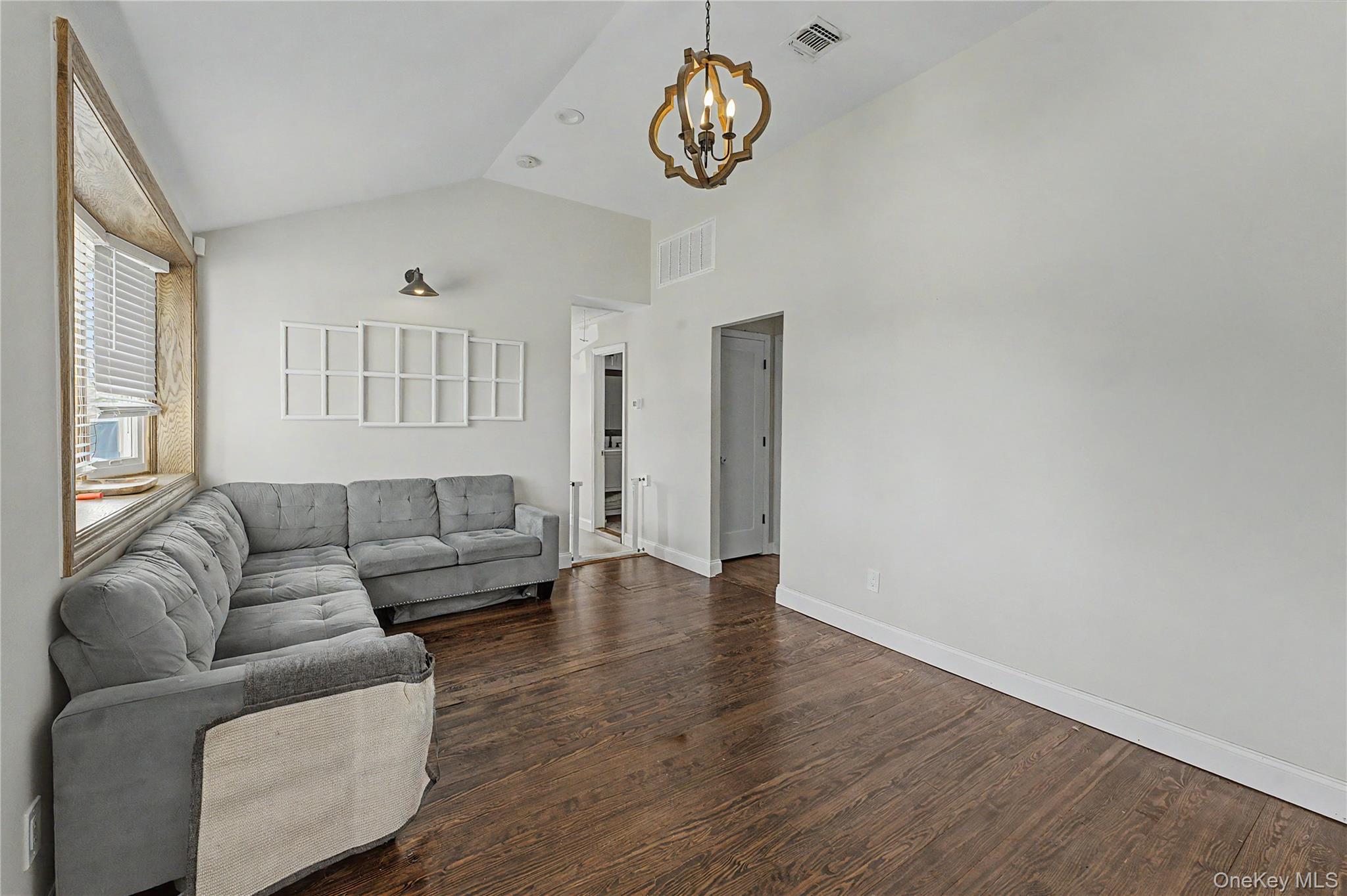 410 10th Street – For Sale photo 6