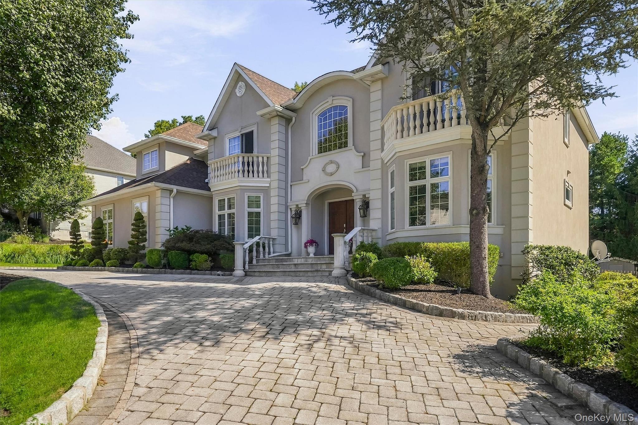 18 King Arthur Court – For Sale