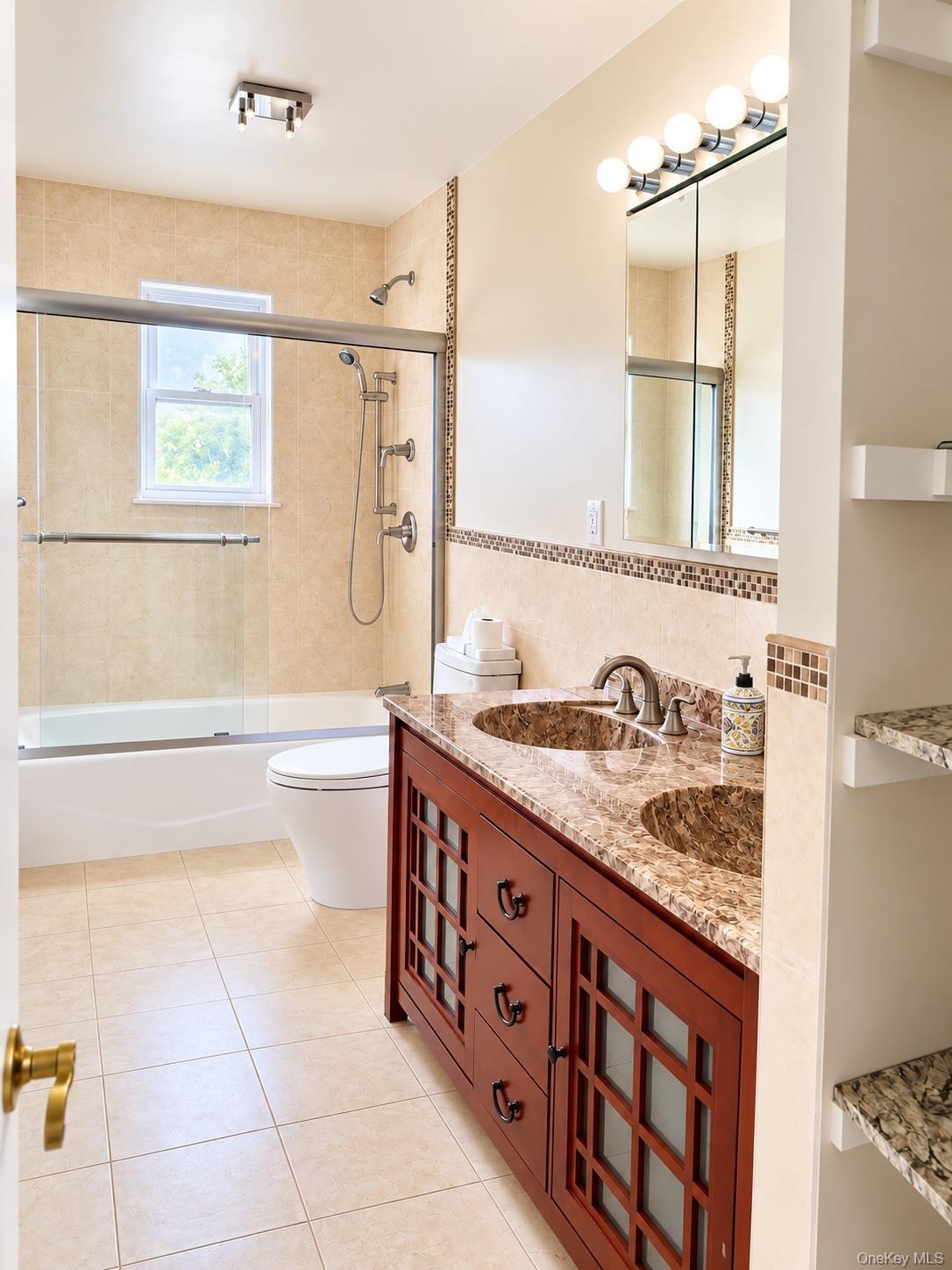 185 Bennett Avenue, Unit Unit 1 photo 6