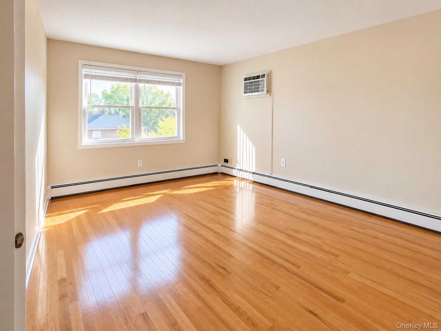 185 Bennett Avenue, Unit Unit 1 photo 13