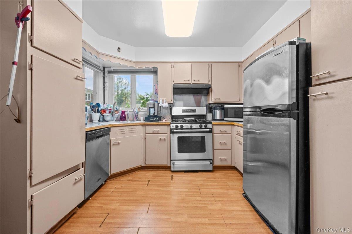 76 Stevens Avenue – For Sale photo 8