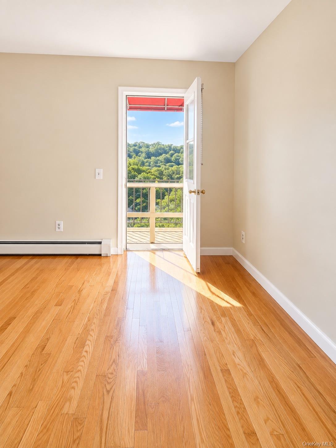 185 Bennett Avenue, Unit Unit 2 photo 4