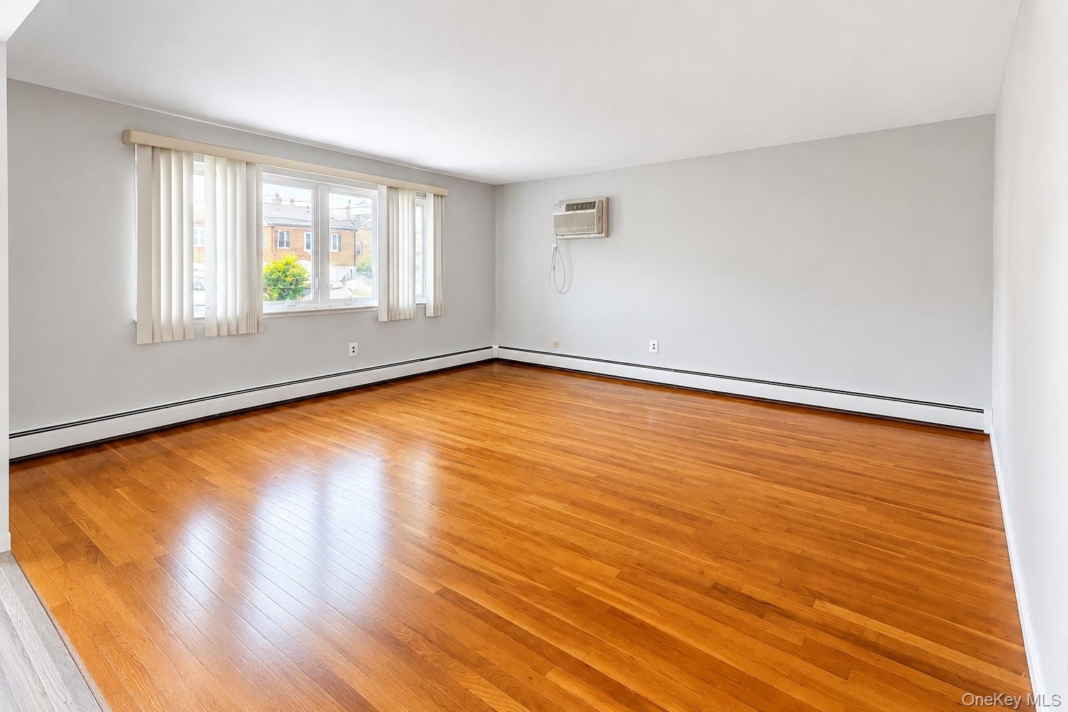 185 Bennett Avenue, Unit Unit 2 photo 14