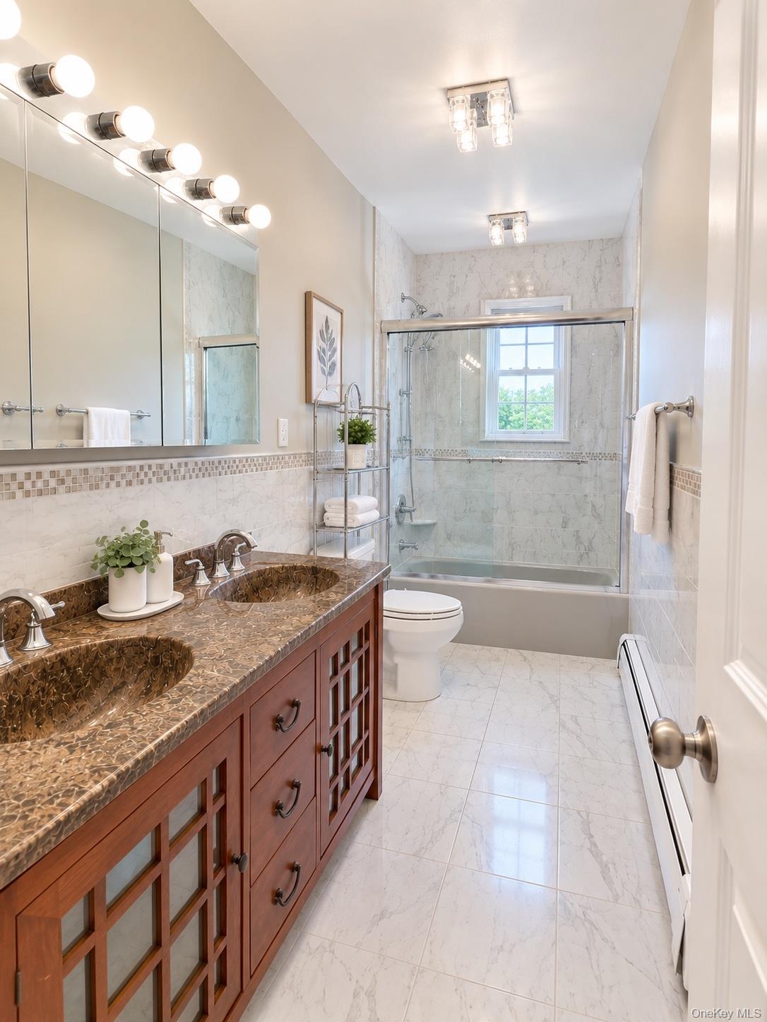 185 Bennett Avenue, Unit Unit 2 photo 2