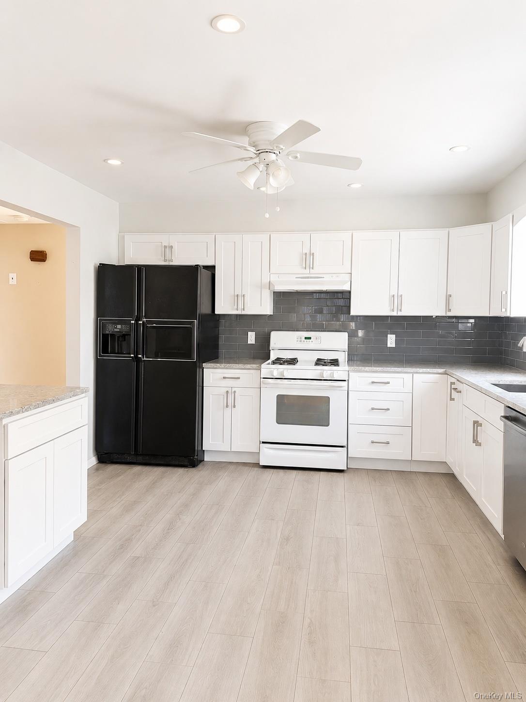 185 Bennett Avenue, Unit Unit 2 photo 13