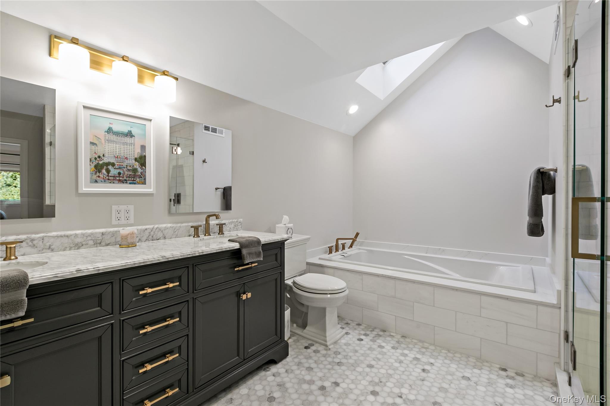 606 Heritage Hills, Unit F photo 17