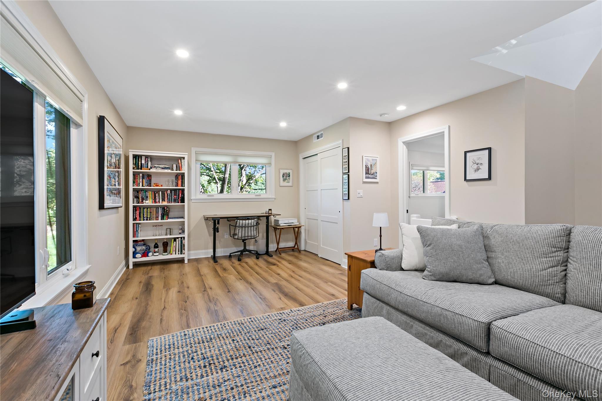 606 Heritage Hills, Unit F photo 14