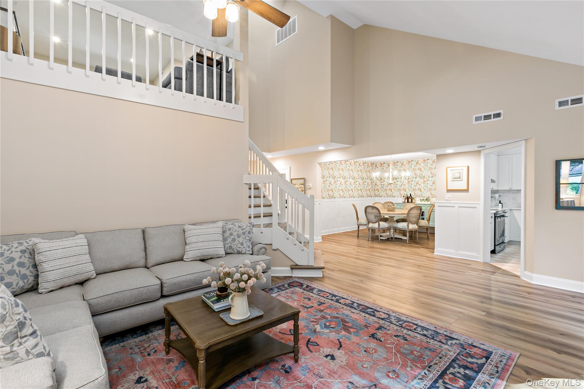 606 Heritage Hills, Unit F photo 5