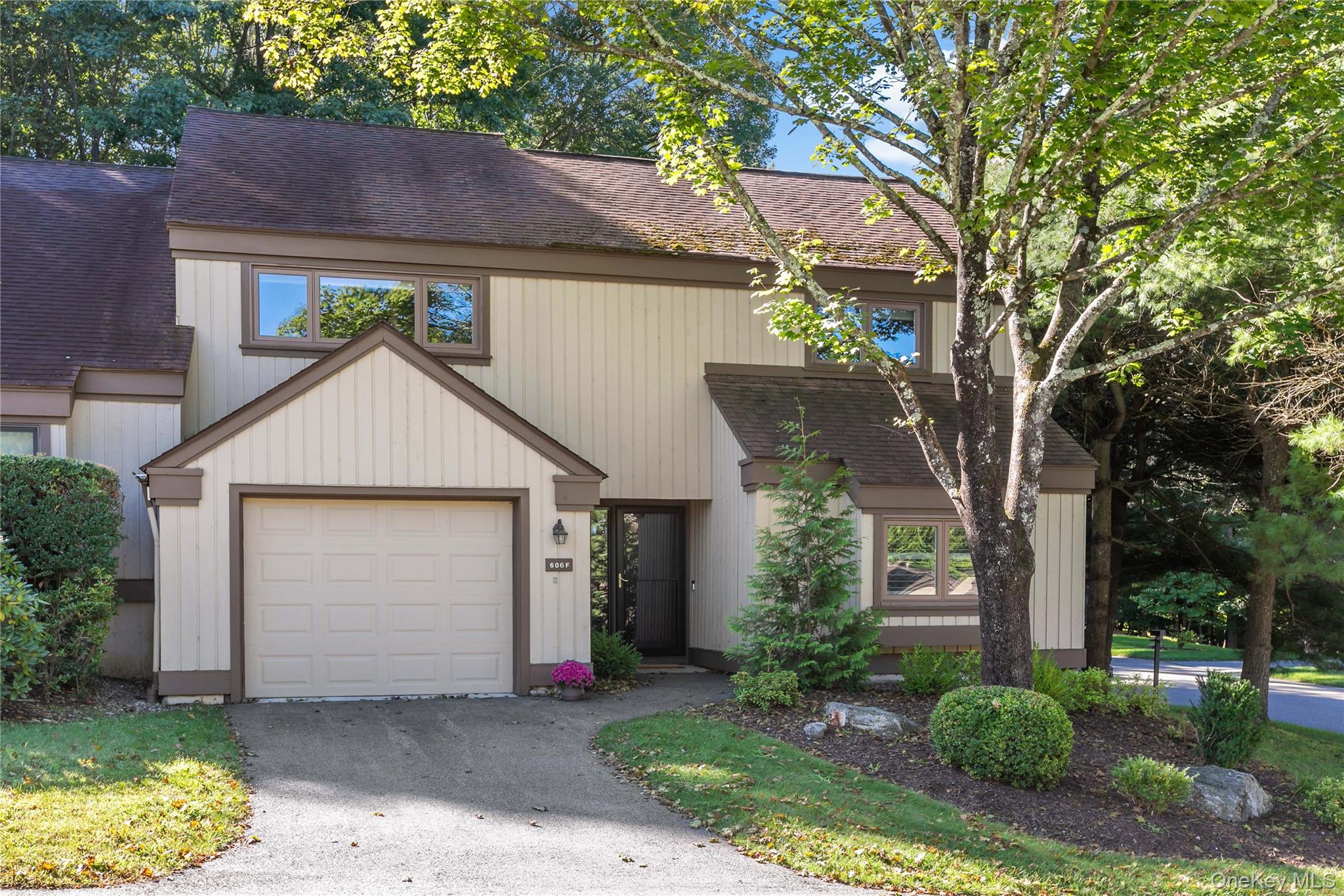 606 Heritage Hills, Unit F