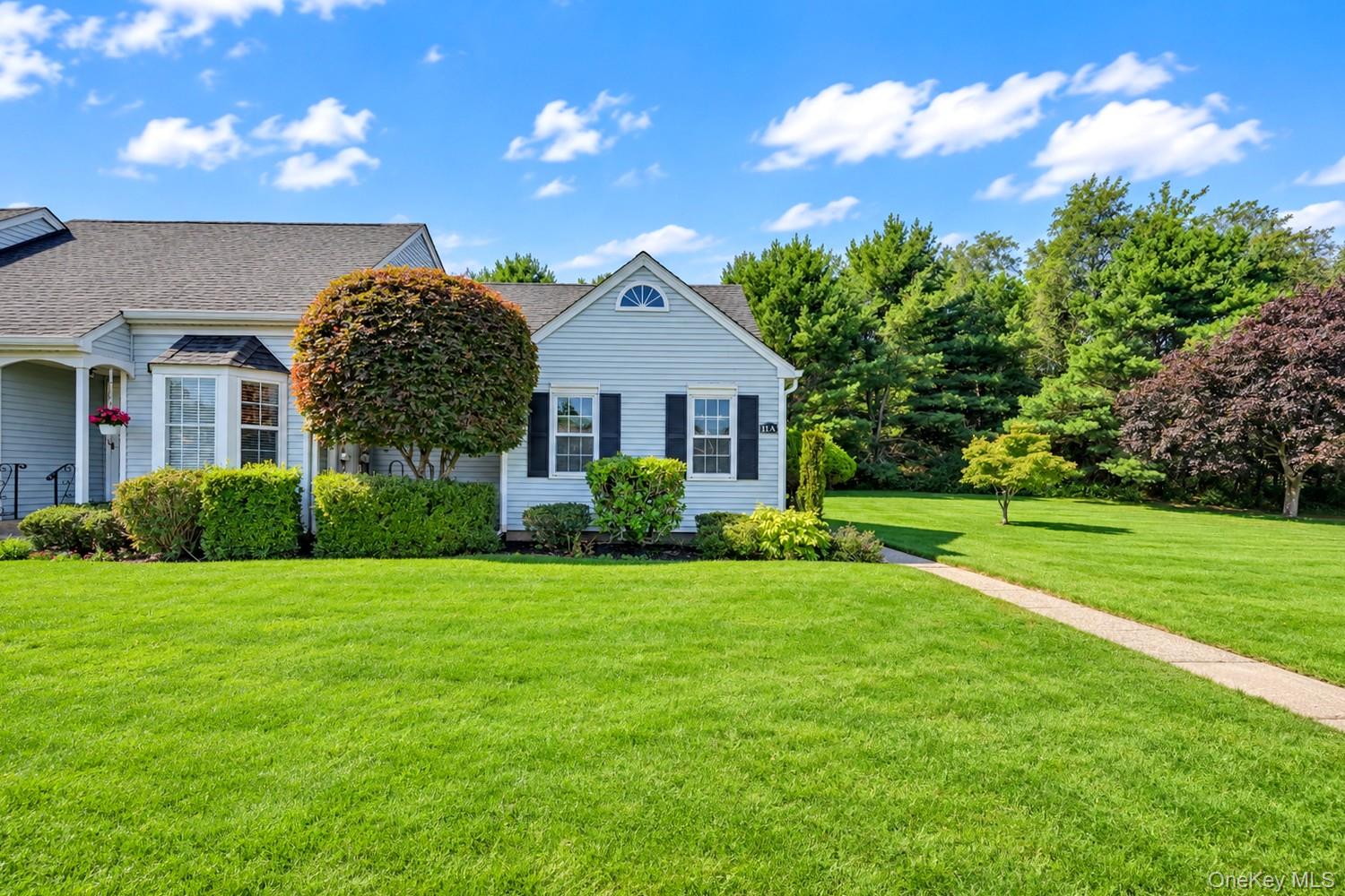 2555 Youngs Avenue, Unit 11A
