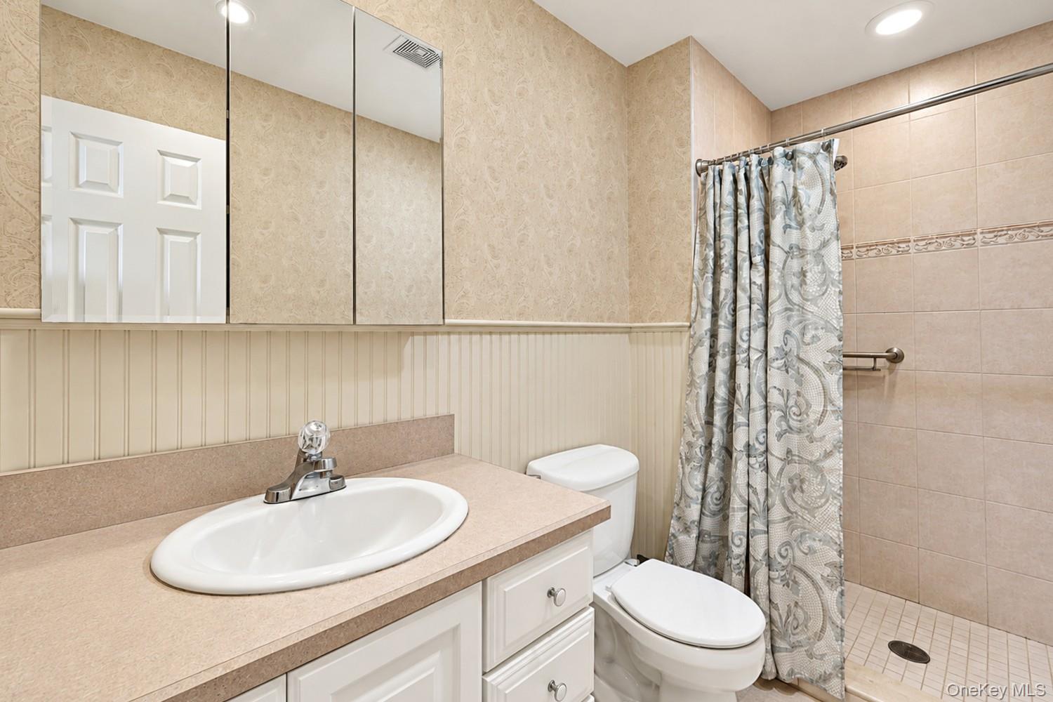 2555 Youngs Avenue, Unit 11A photo 8