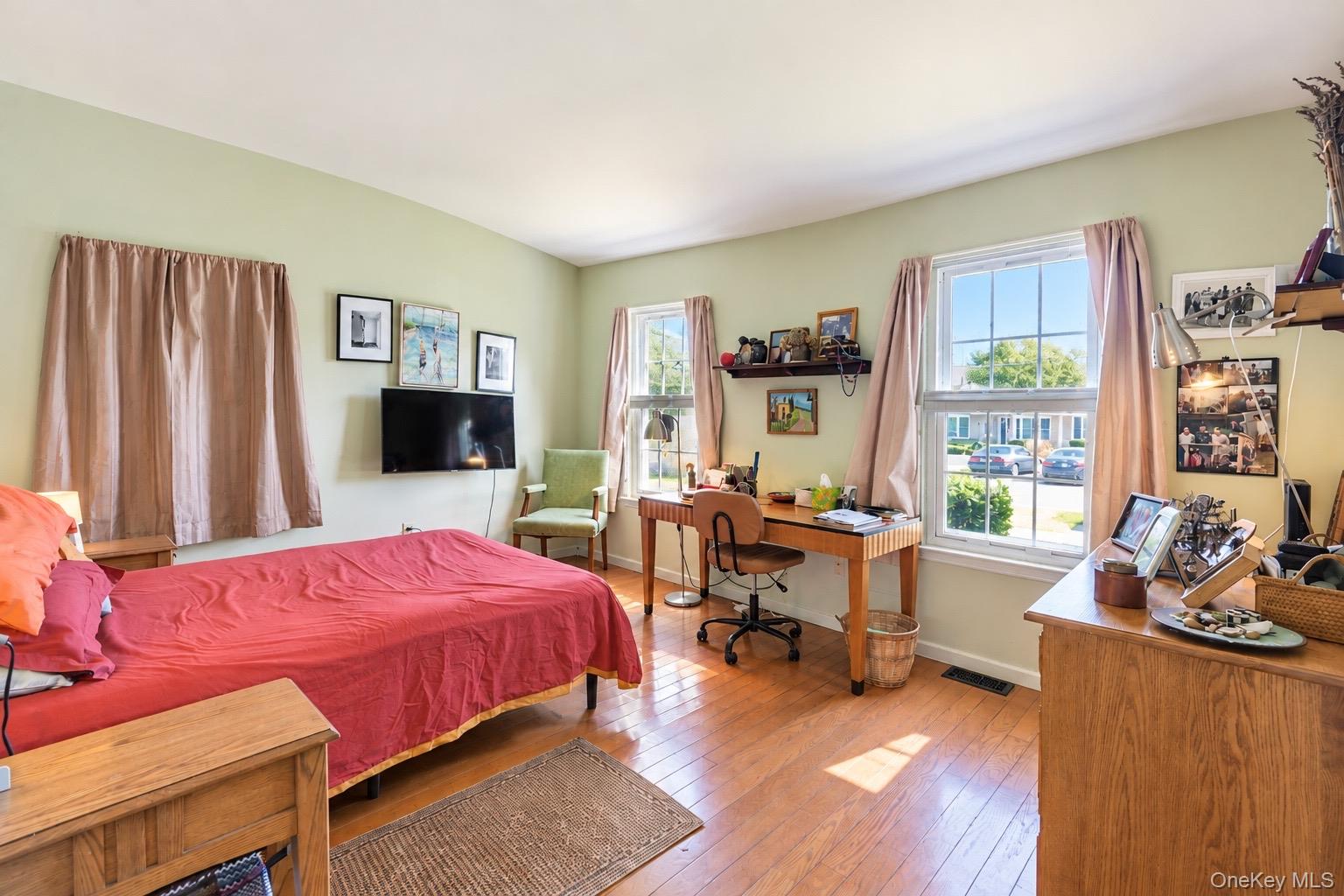 2555 Youngs Avenue, Unit 11A photo 3