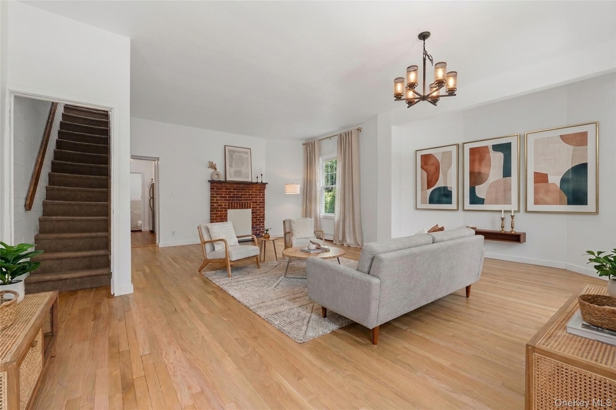 9 Desmond Avenue – For Sale photo 3