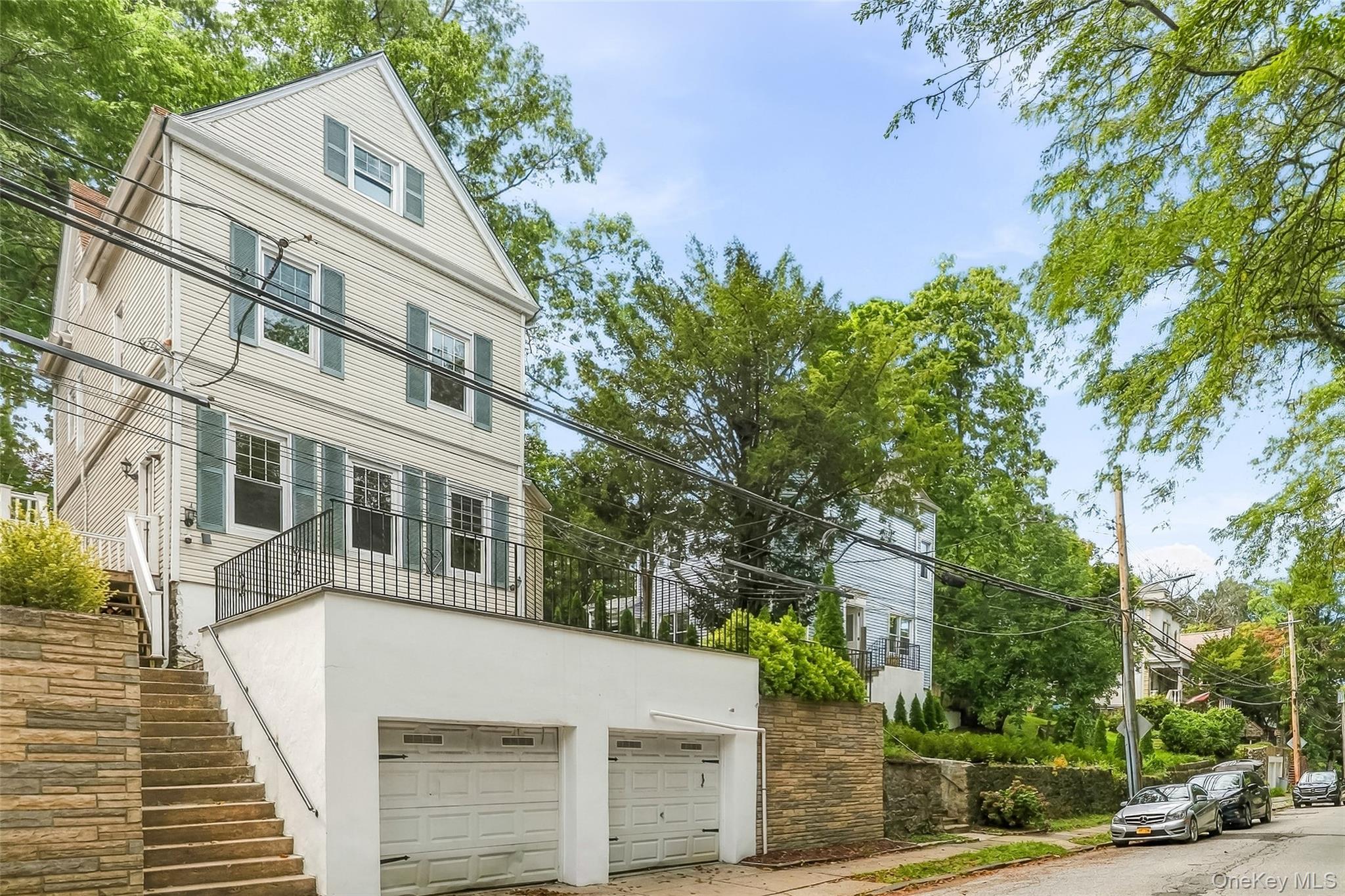 9 Desmond Avenue – For Sale