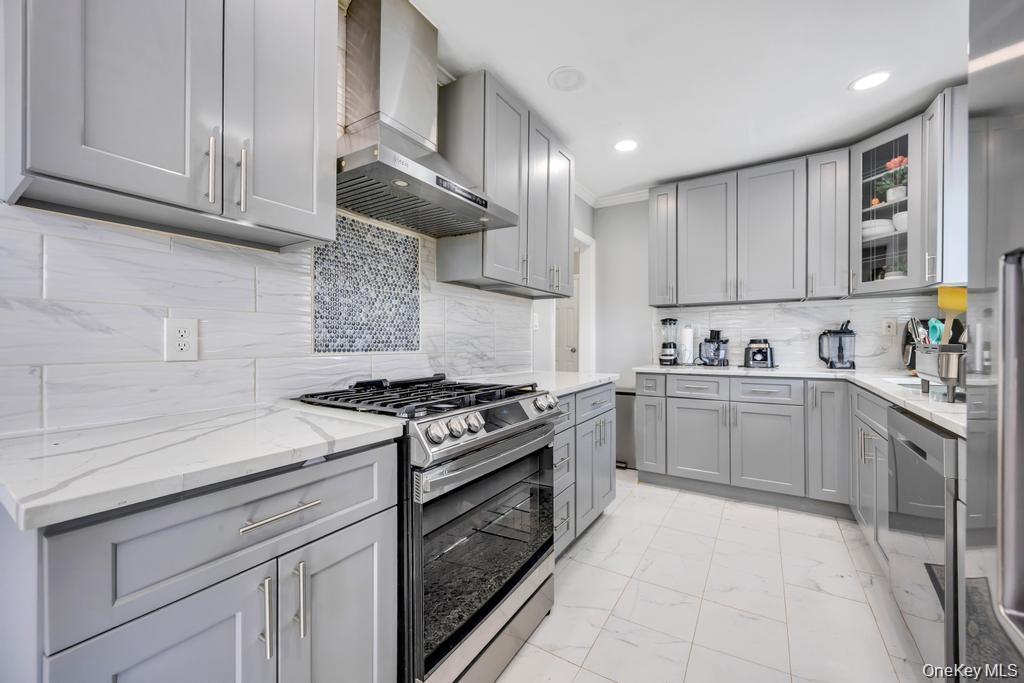 48 Liberty Avenue – For Sale photo 3