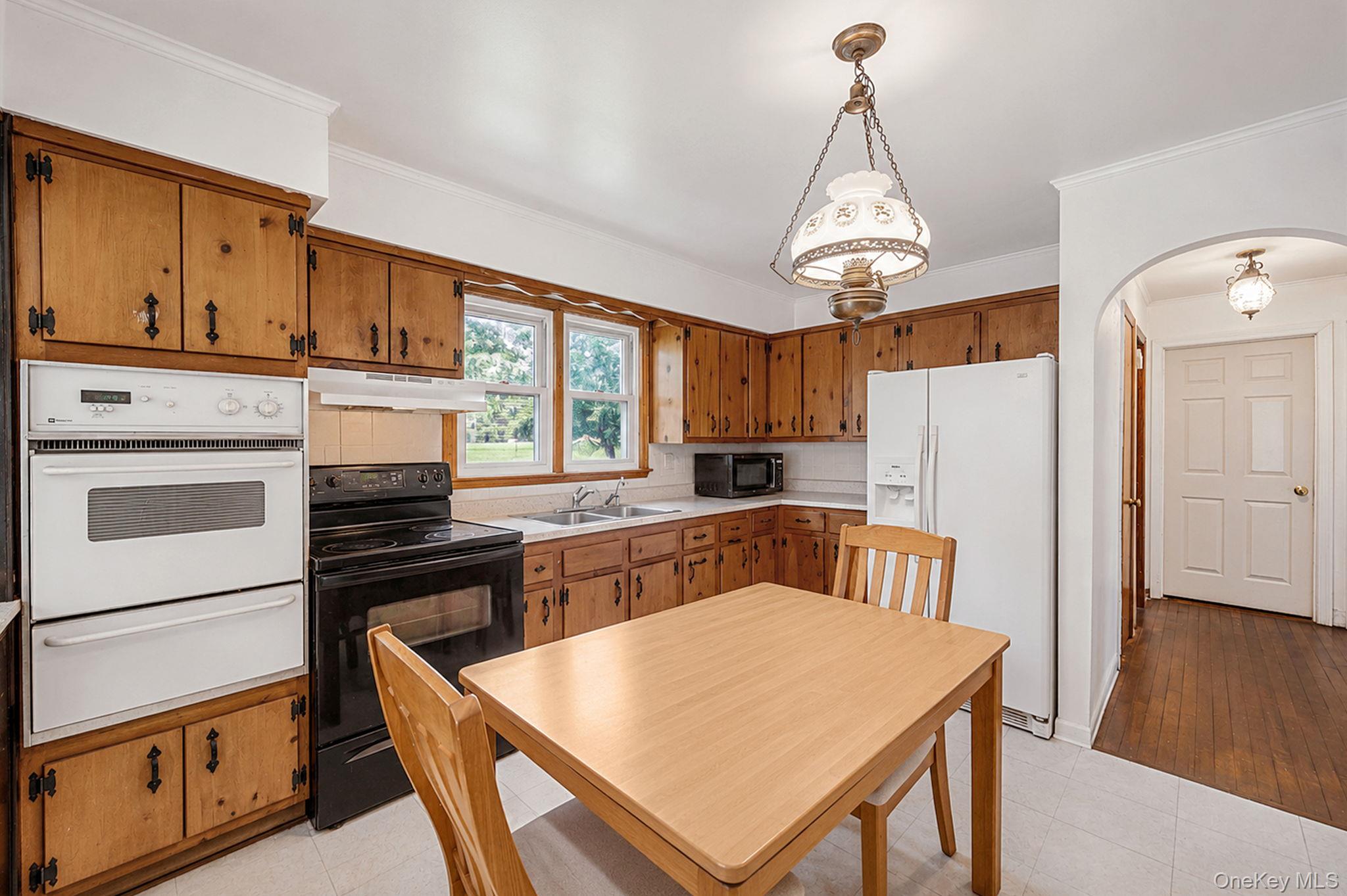 17 Maple Street – For Sale photo 7