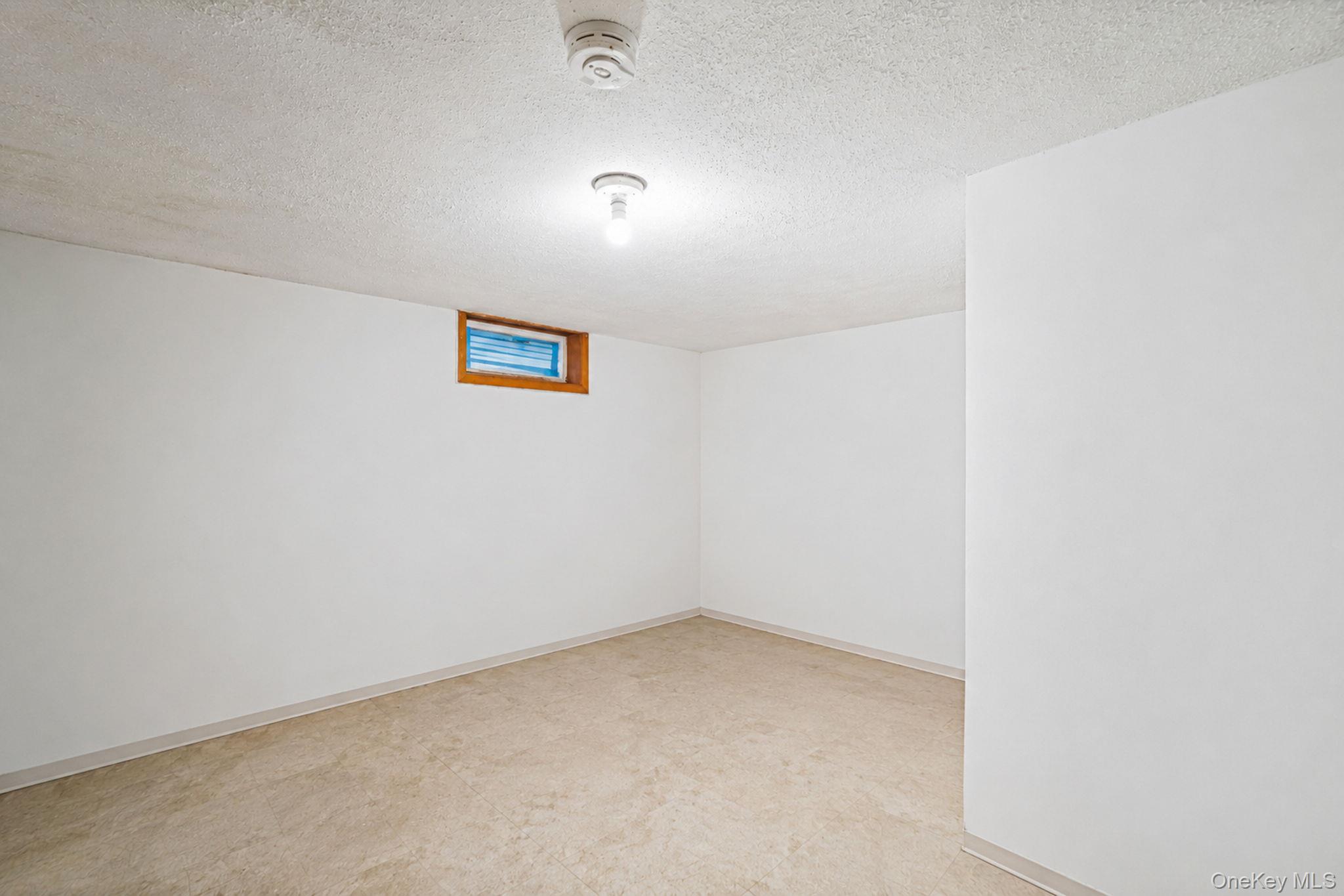 17 Maple Street – For Sale photo 22