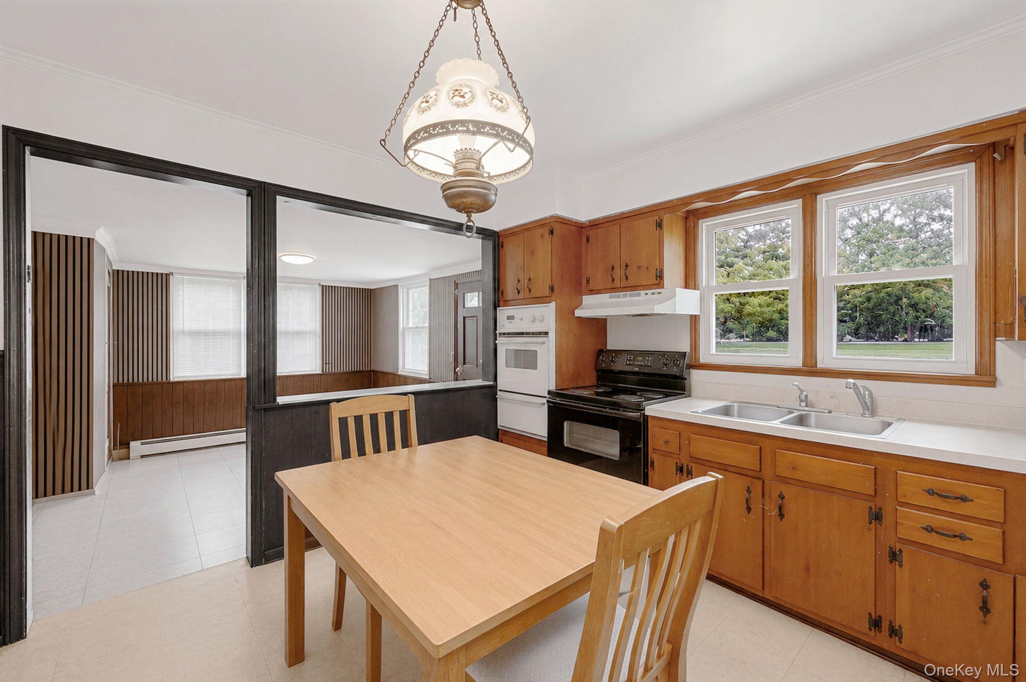 17 Maple Street – For Sale photo 6