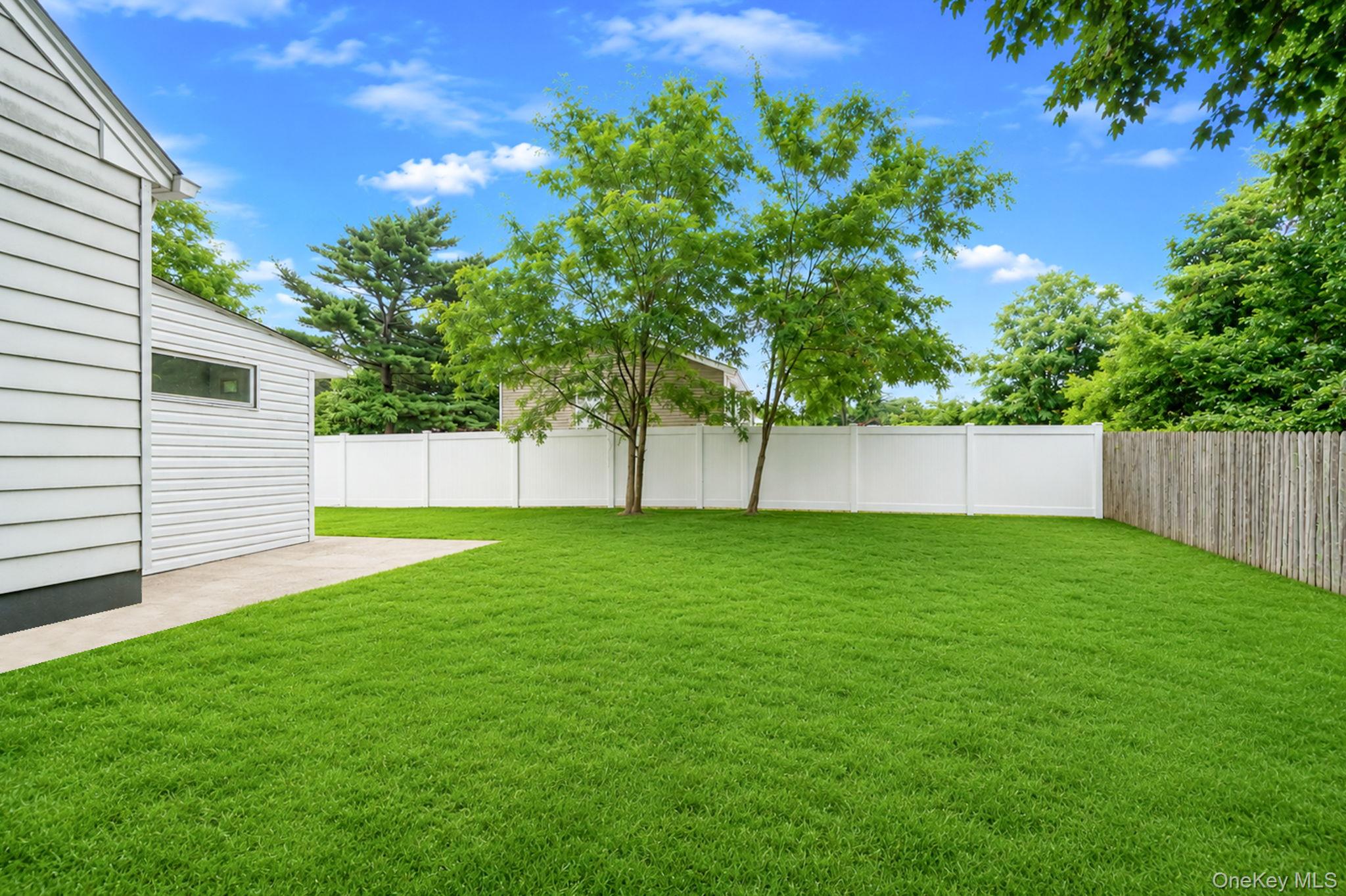 17 Maple Street – For Sale photo 28