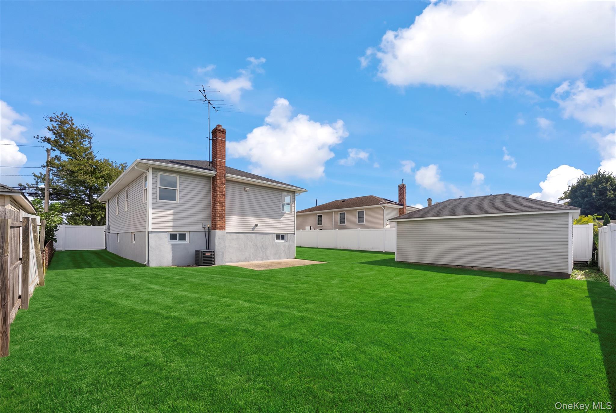 3280 Elliott Boulevard – For Sale photo 4