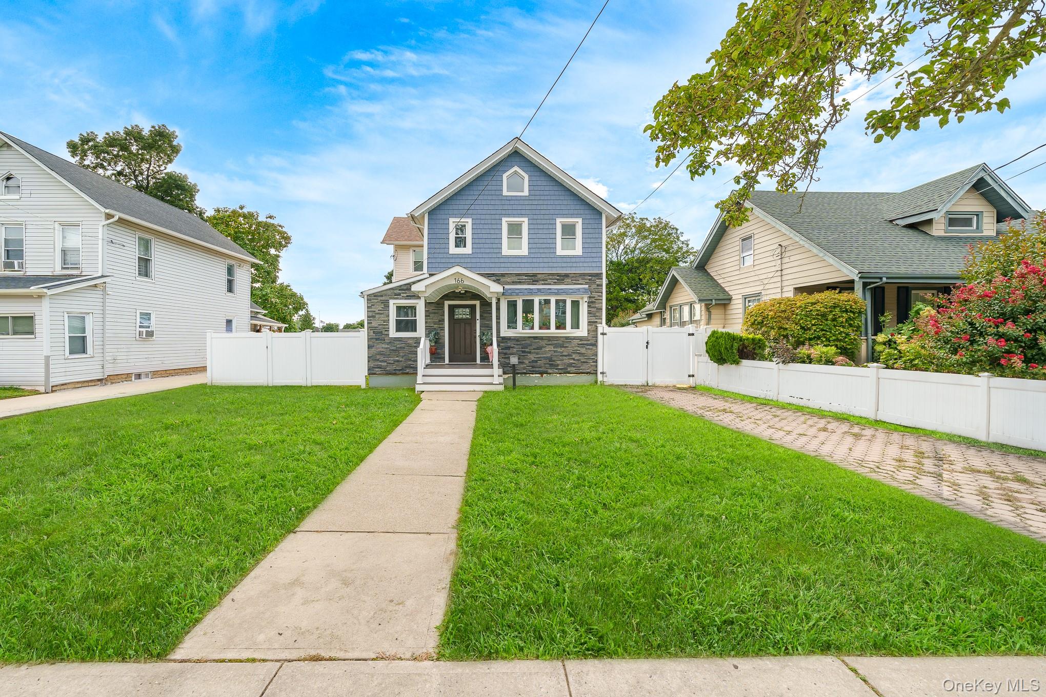 166 Church Street – For Sale
