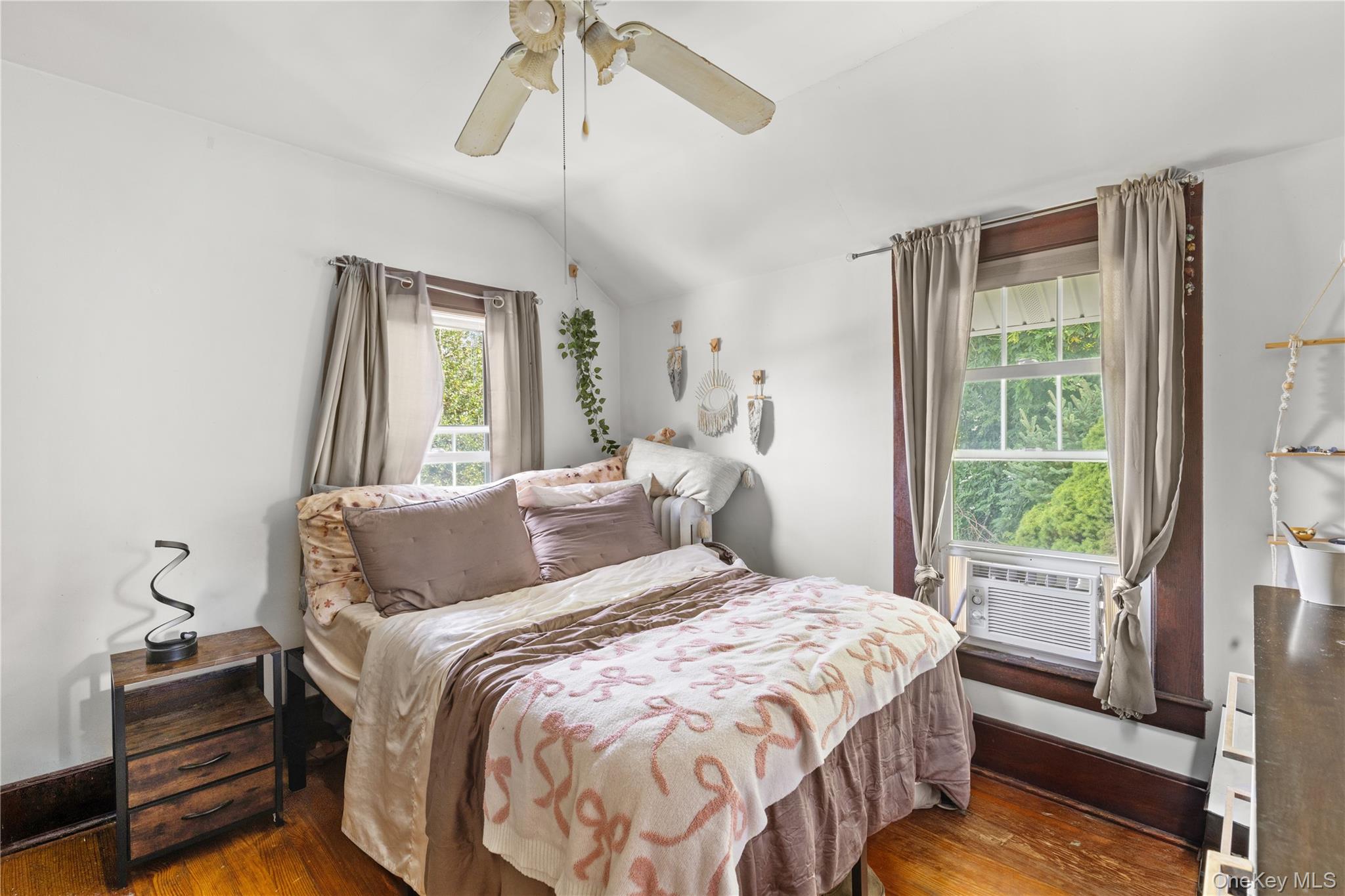 992 Roanoke Avenue – For Sale photo 14